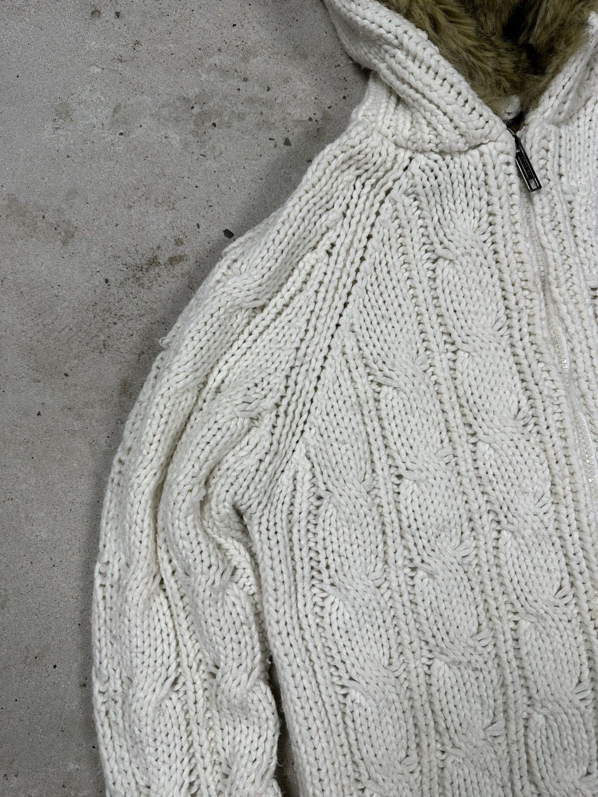 If Six Was Nine × Japanese Brand × Le Grande Bleu (L.G.B.) Vintage Y2K Faux Fur Cable Knit Full Zip Hooded Sweater Size US S / EU 44-46 / 1 - 7 Thumbnail