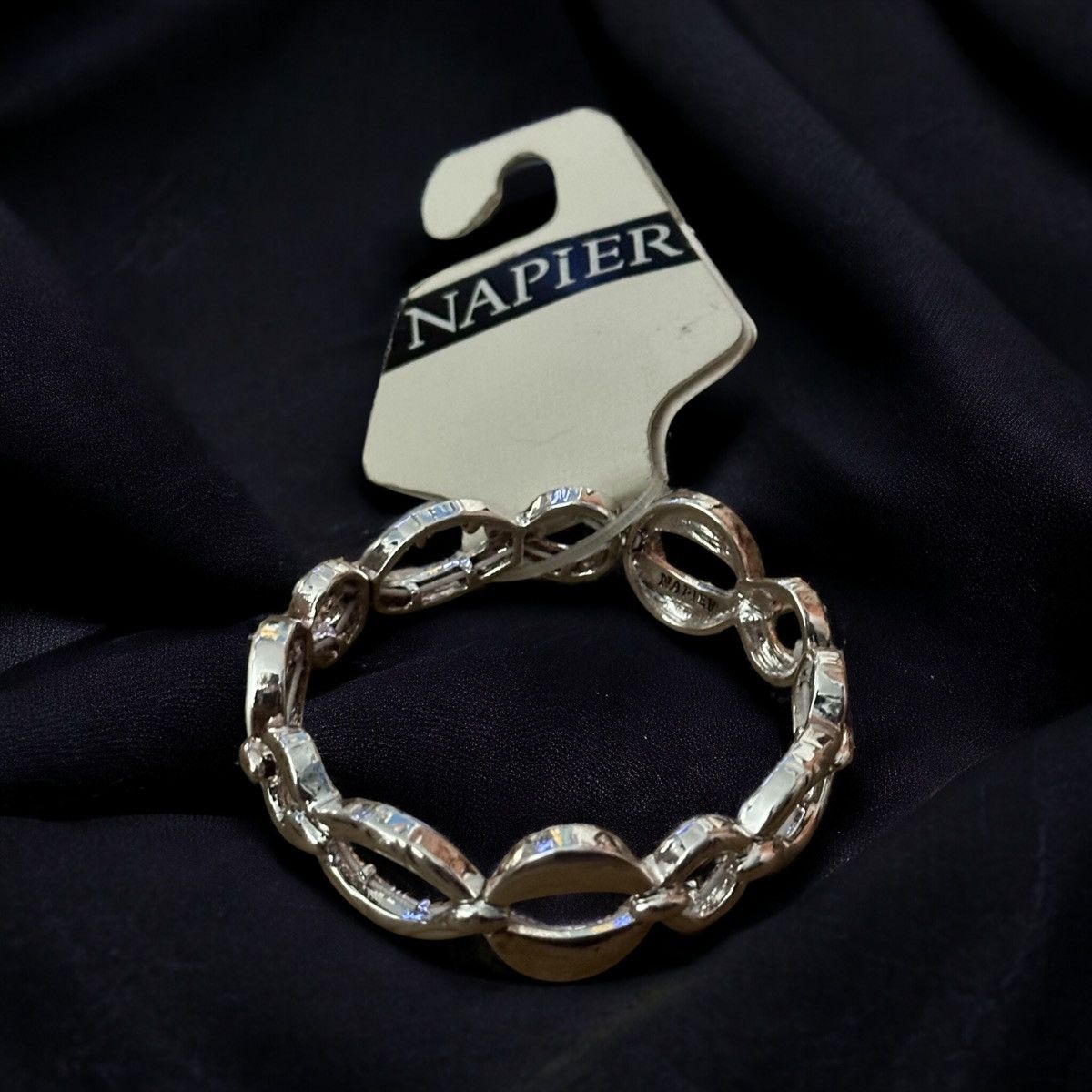 Other Napier silver tone link stretch bracelet Size ONE SIZE - 1 Thumbnail