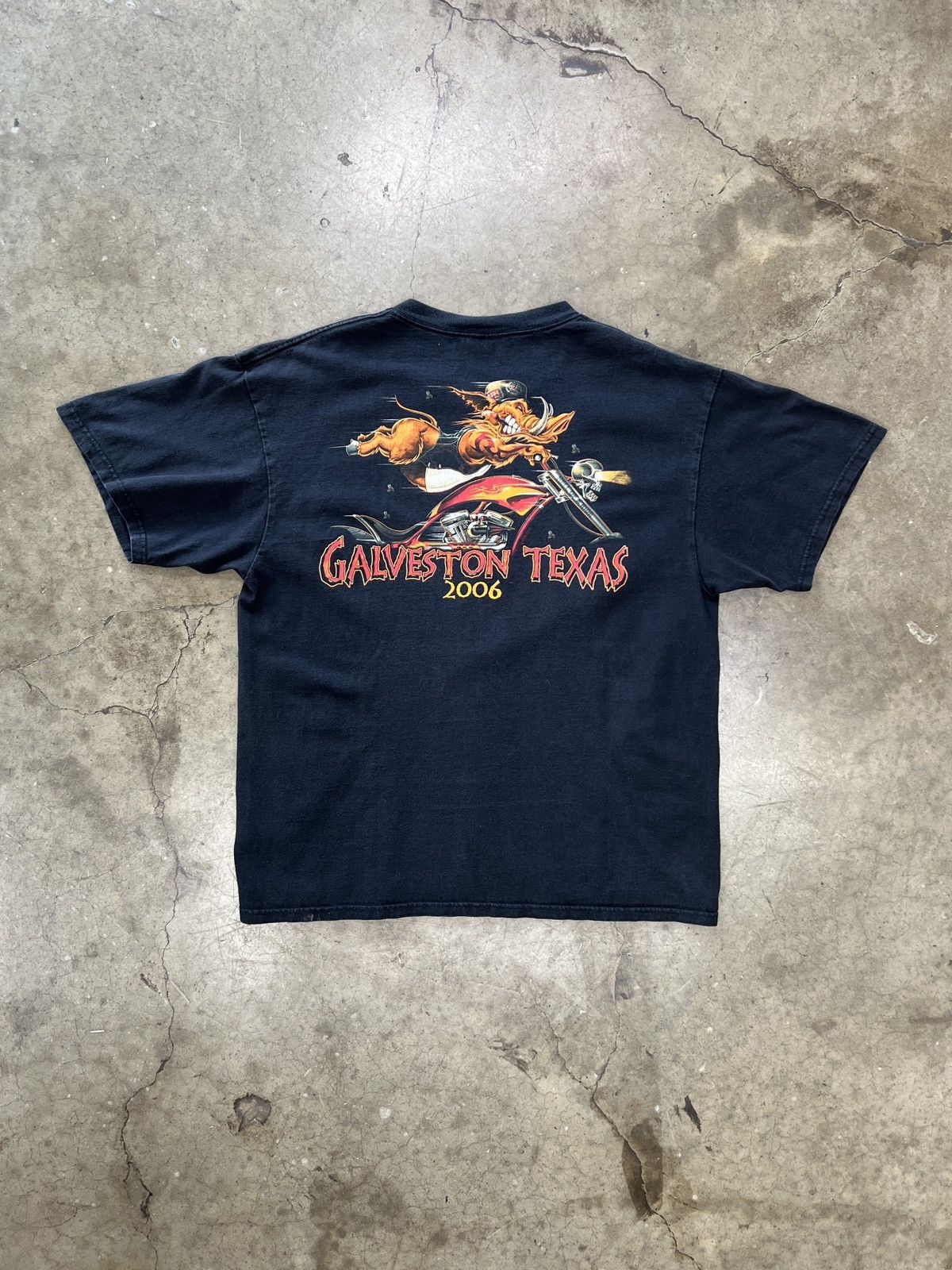 Harley Davidson Vintage 2006 Galveston Texas Motorcycle Cross Tee XL Size US XL / EU 56 / 4 - 3 Thumbnail