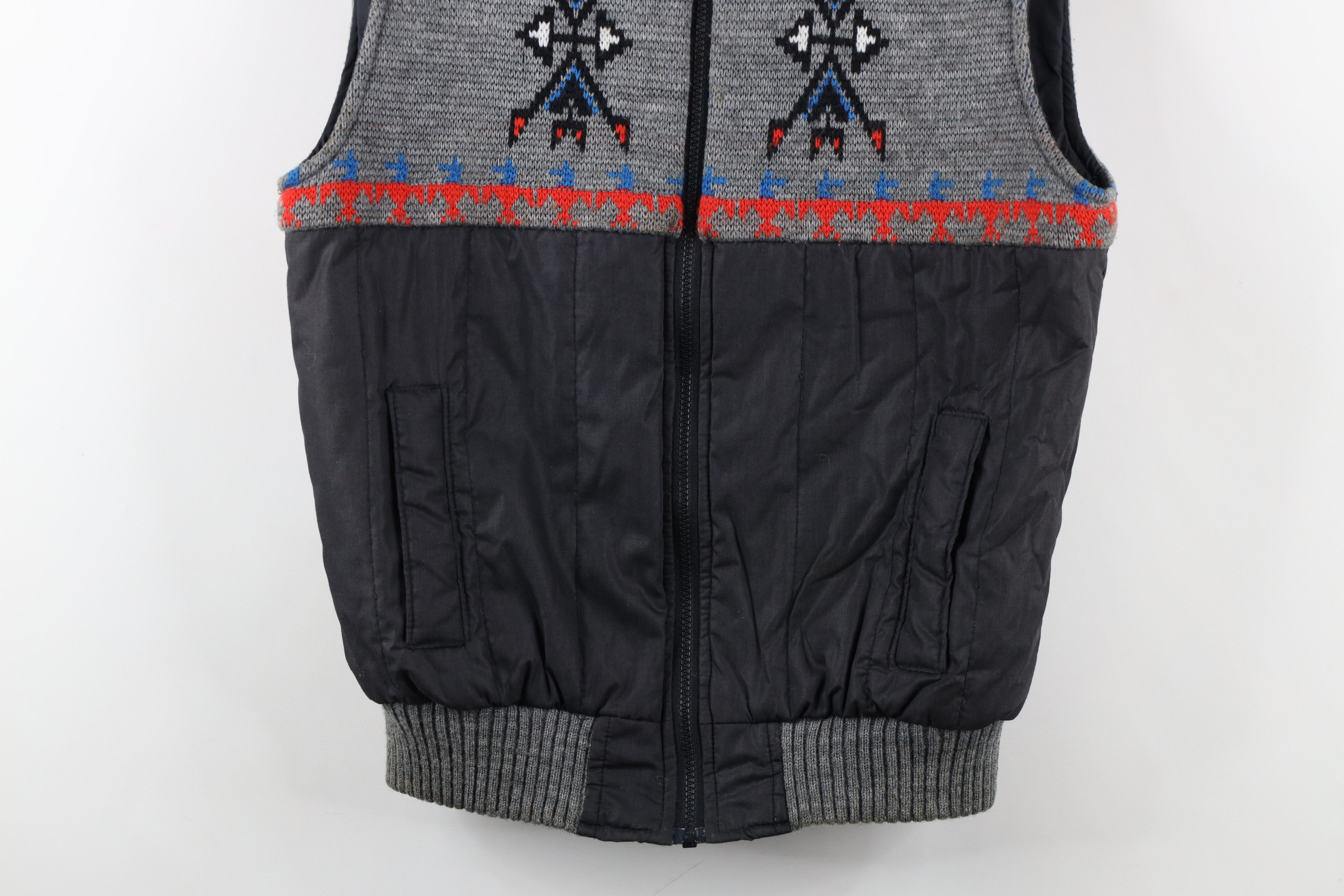 Vintage Vintage 70s Streetwear Southwestern Knit Puffer Vest Jacket Size US M / EU 48-50 / 2 - 3 Thumbnail
