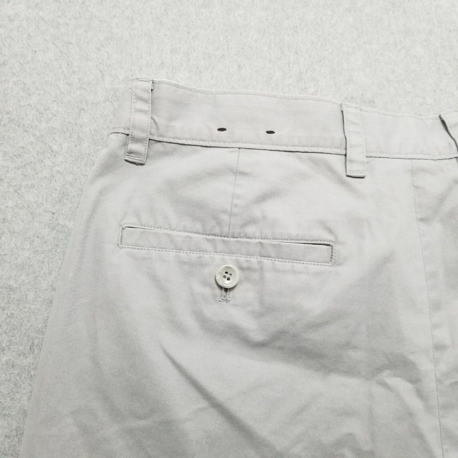 Greg Norman Greg Norman Shorts Mens 32 Gray Casual Pockets Chino Outdoor Size US 32 / EU 48 - 13 Thumbnail