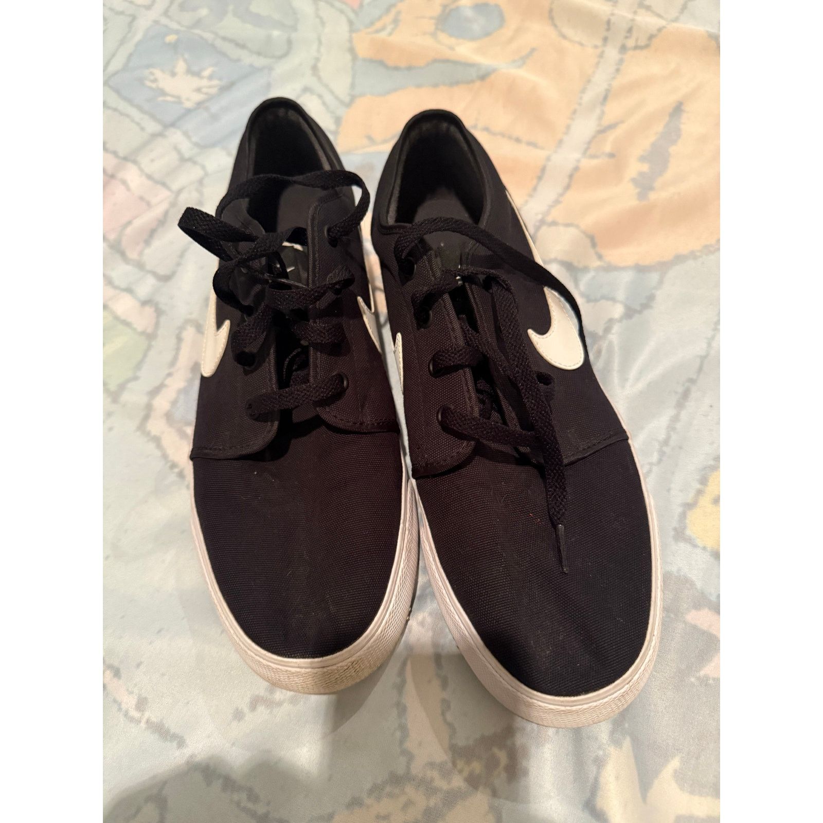 Nike Nike Black Athletic Shoes - Stylish & Comfortable Size US 13 / EU 46 - 4 Thumbnail