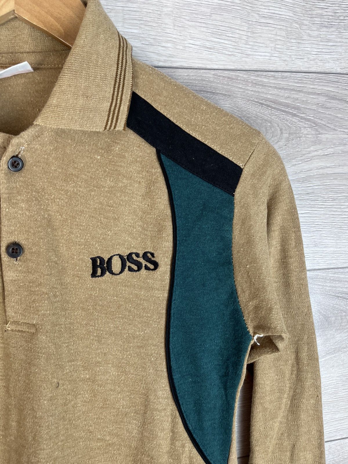 Hugo Boss Vintage men’s long sleeve Hugo Boss classic size S 1990s Size US S / EU 44-46 / 1 - 6 Thumbnail