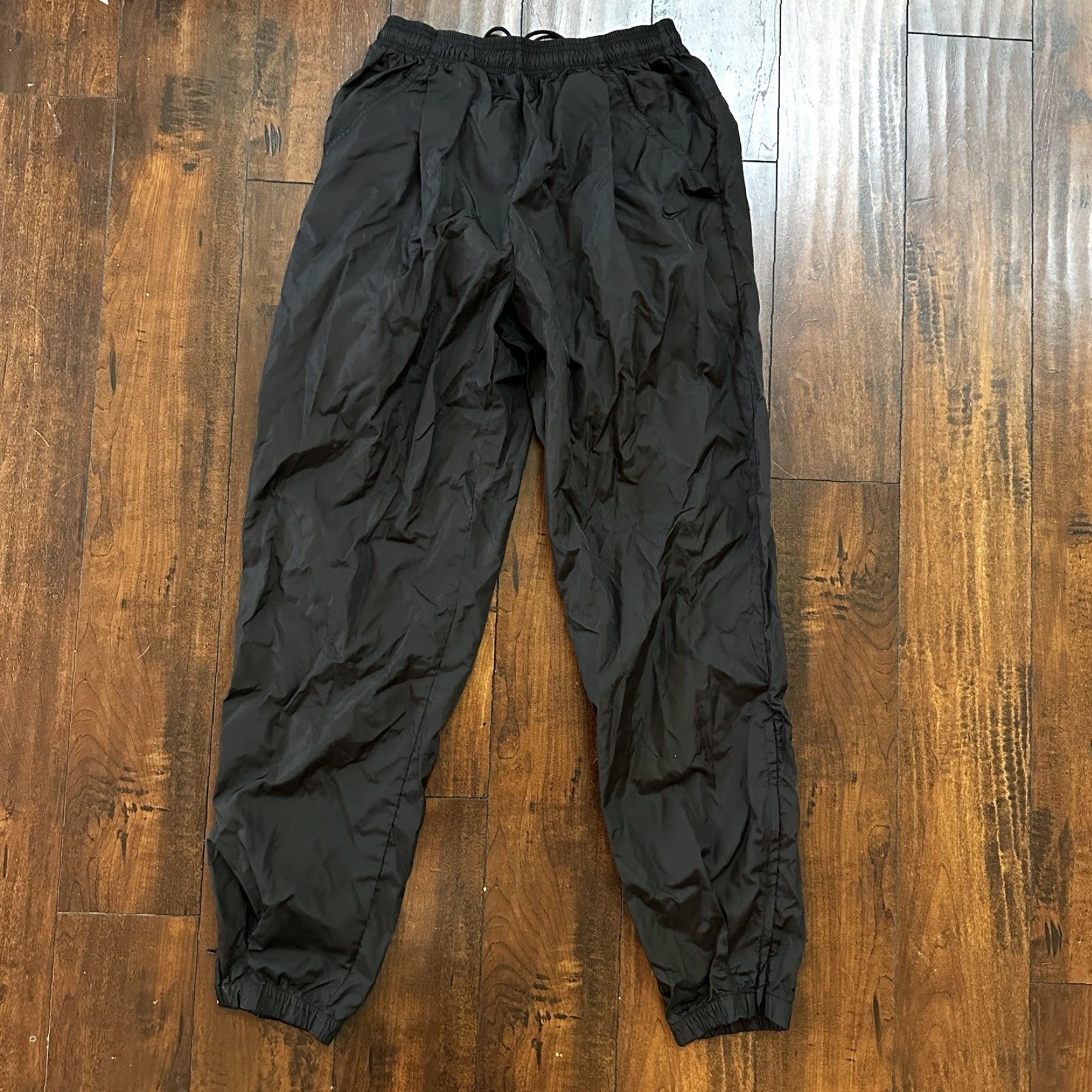 Nike VINTAGE Nike VTG 90s Grey Tag Windpants Track Pants Ankle Zip Unlined Black M 1990s Size US 31 - 2 Thumbnail