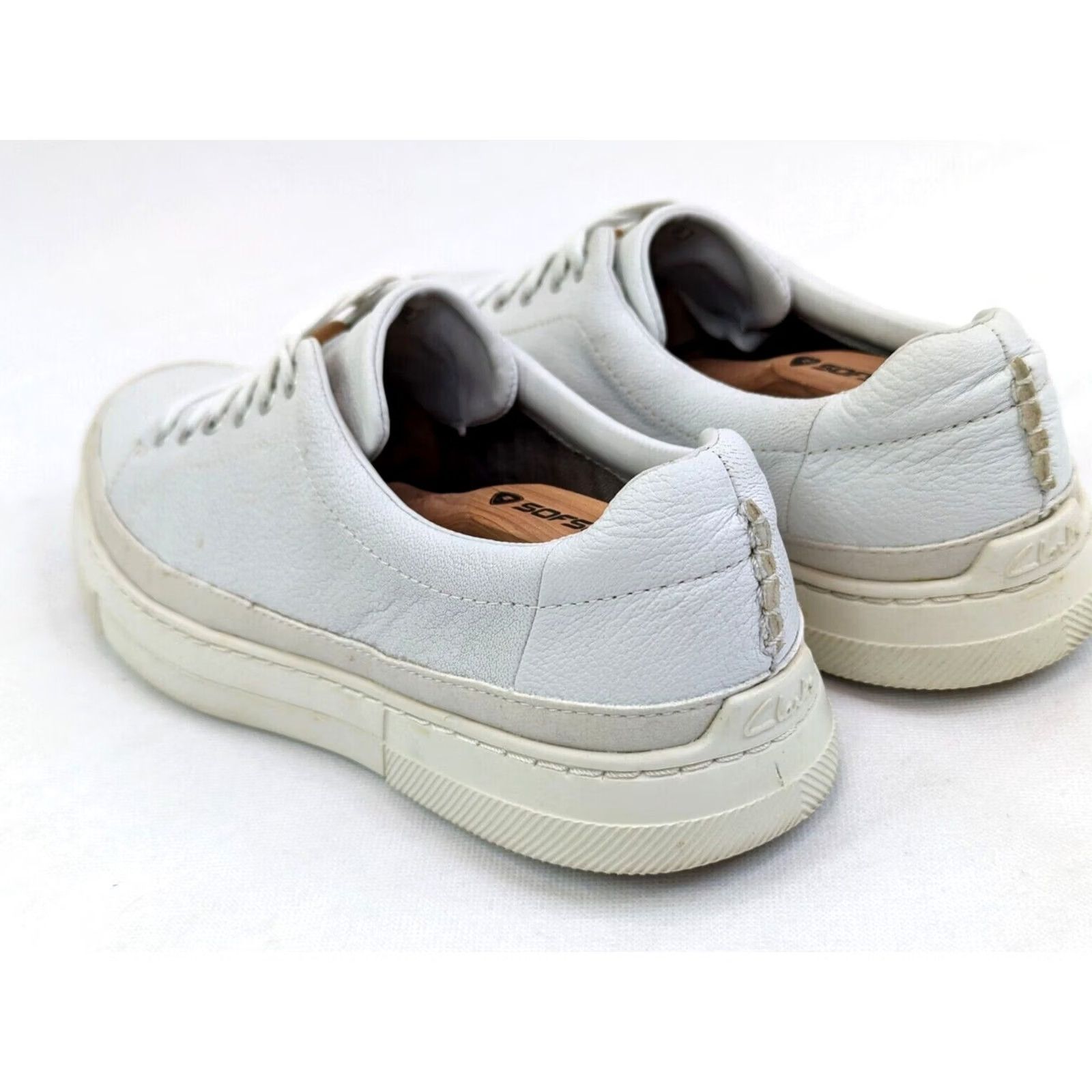 Clarks Clarks TOR England Leather Low Top Shoe Mens 10 White Ball of Lace Casual Boots Leather Upper & Insole Leather Size 10 M White Size US M / EU 48-50 / 2 - 6 Thumbnail
