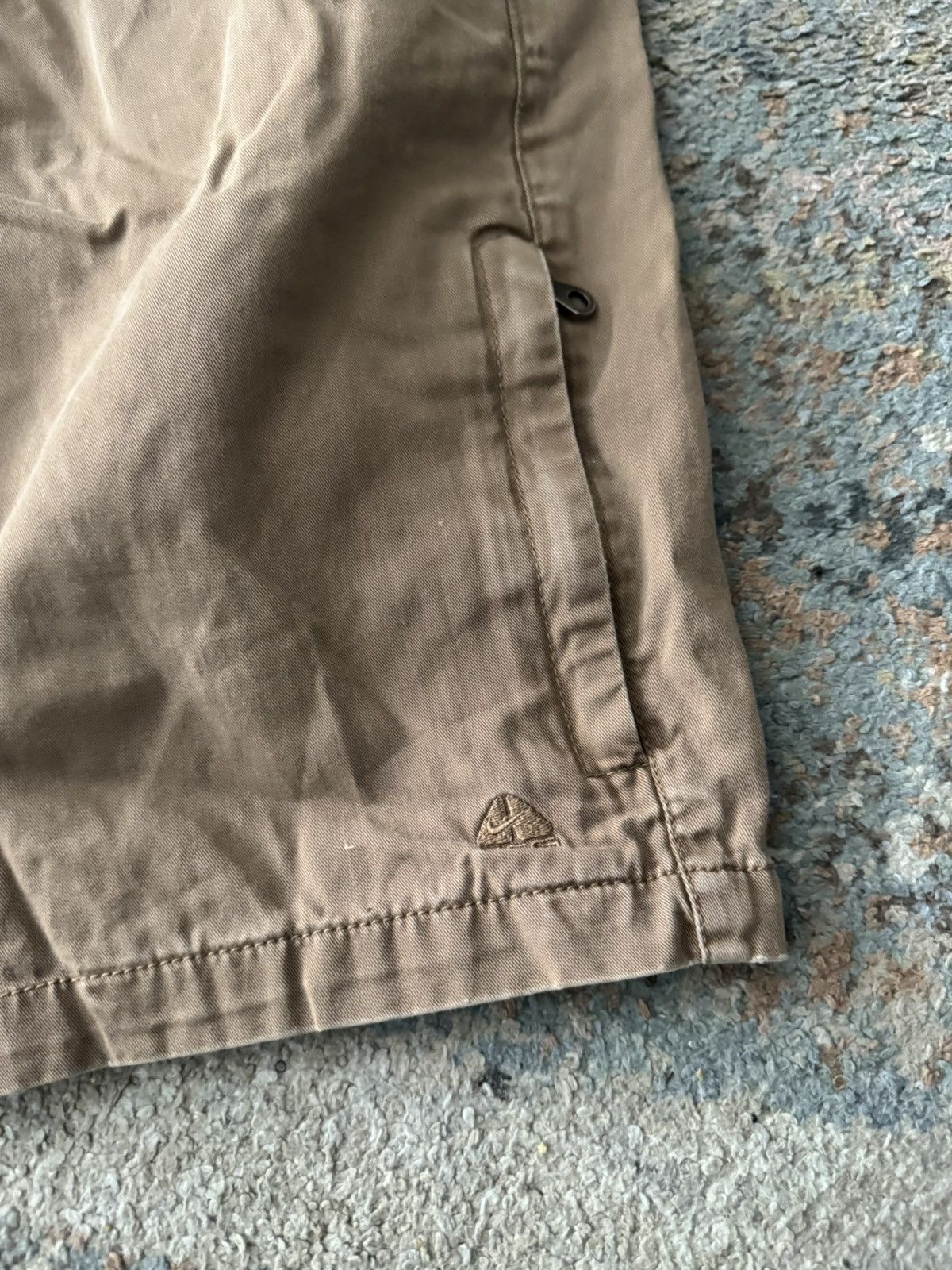 Nike VTG Nike ACG Cargo Shorts Drip Drill Y2K Rare 36 Size US 36 / EU 52 - 2 Thumbnail