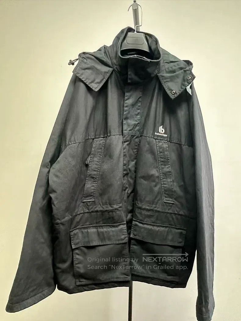 Balenciaga Balenciaga Embroidered Oversized Parka - Black Size US S / EU 44-46 / 1 - 1 Thumbnail