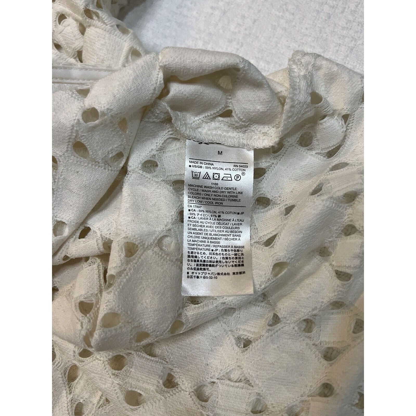Banana Republic Banana Republic Top Eyelet Lace Blouse Tunic Cream Size M / US 6-8 / IT 42-44 - 5 Thumbnail