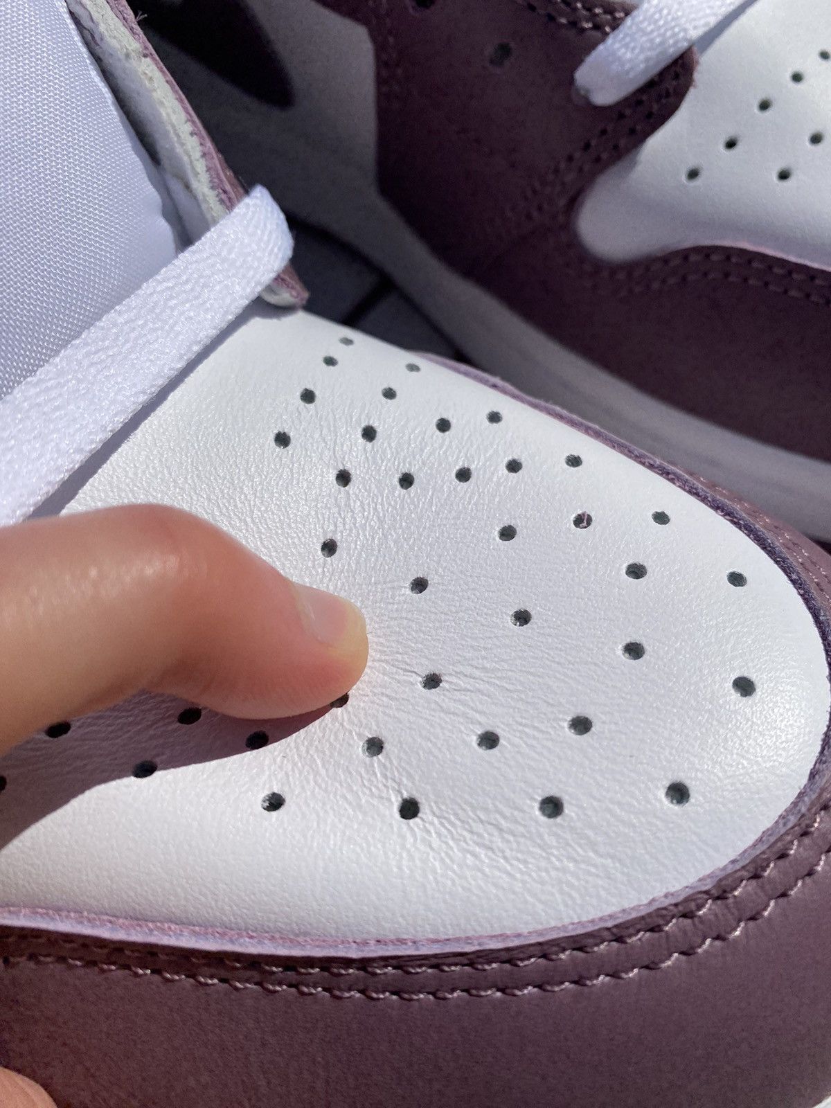 Jordan Brand Nike Air Jordan 1 Retro High OG Mauve DS 12 US Size US 12 / EU 45 - 8 Thumbnail