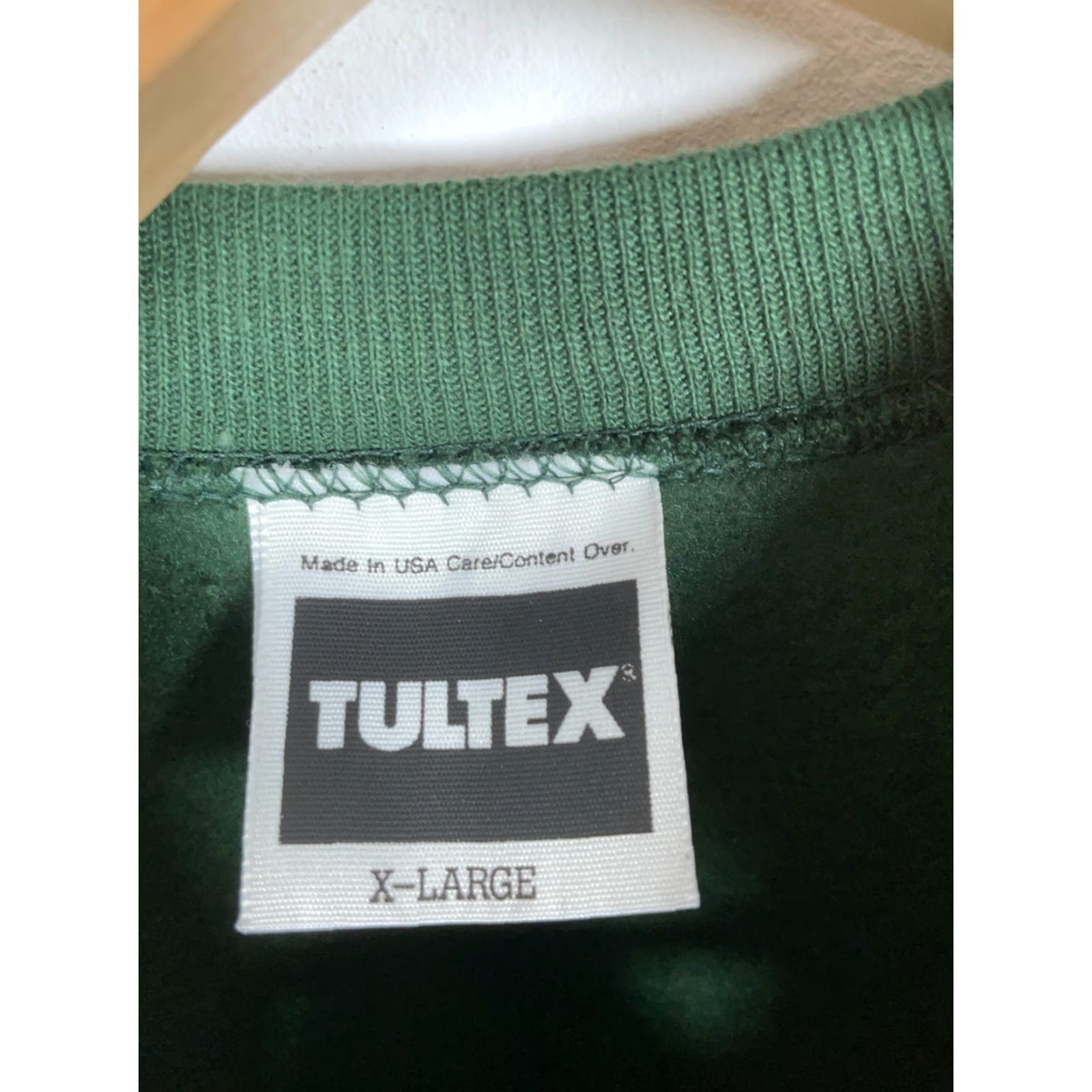 Tultex VINTAGE Tultex Sweatshirt Men’s XL Large Green Raglan Sleeves Solid Blank 90s Retro Crew Neck Pullover Adults Regular Size US L / EU 52-54 / 3 - 3 Thumbnail