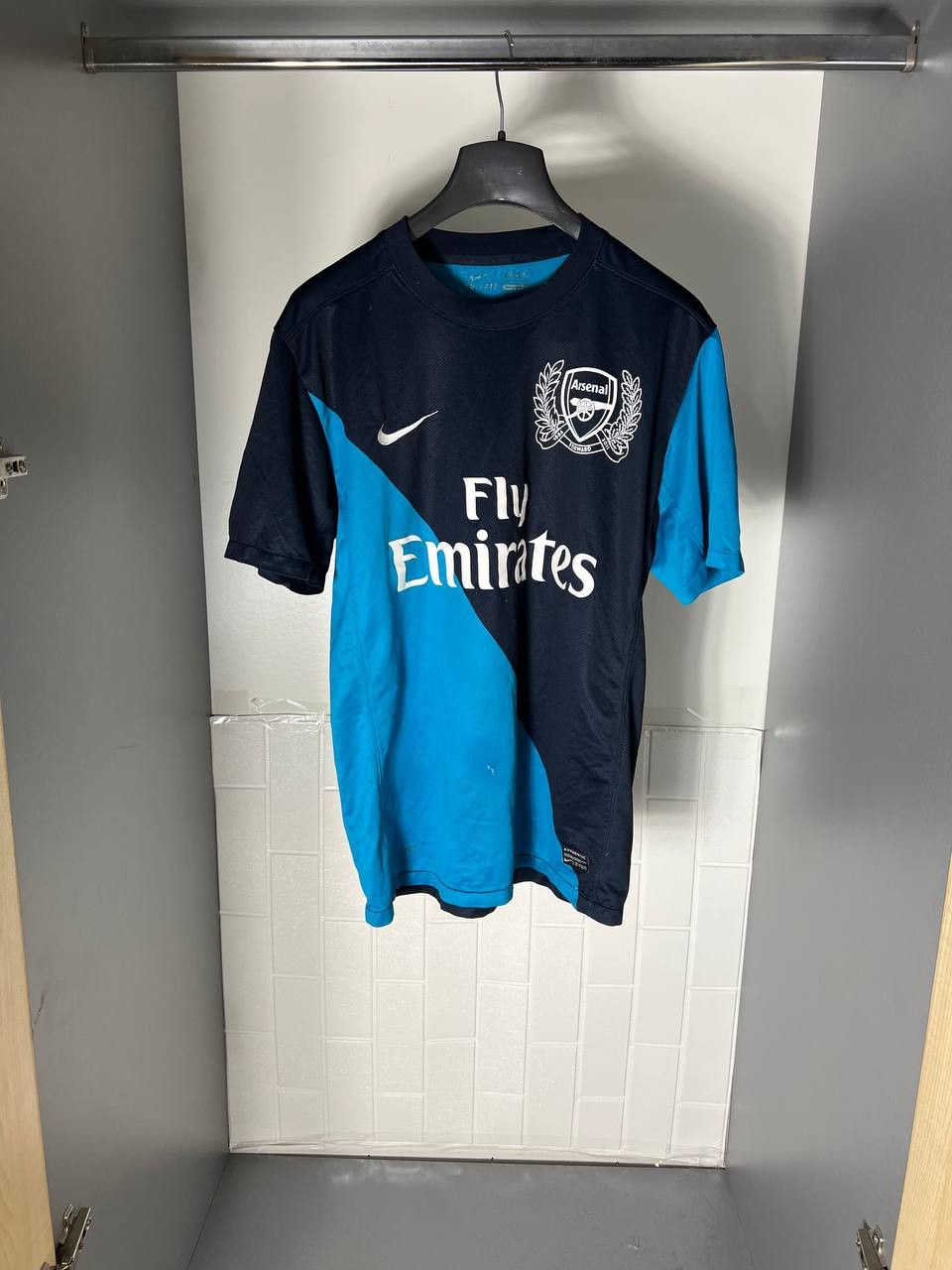 Nike VINTAGE NIKE FC ARSENAL LONDON ENGLAND SOCCER JERSEY RETRO Size US M / EU 48-50 / 2 - 1 Thumbnail