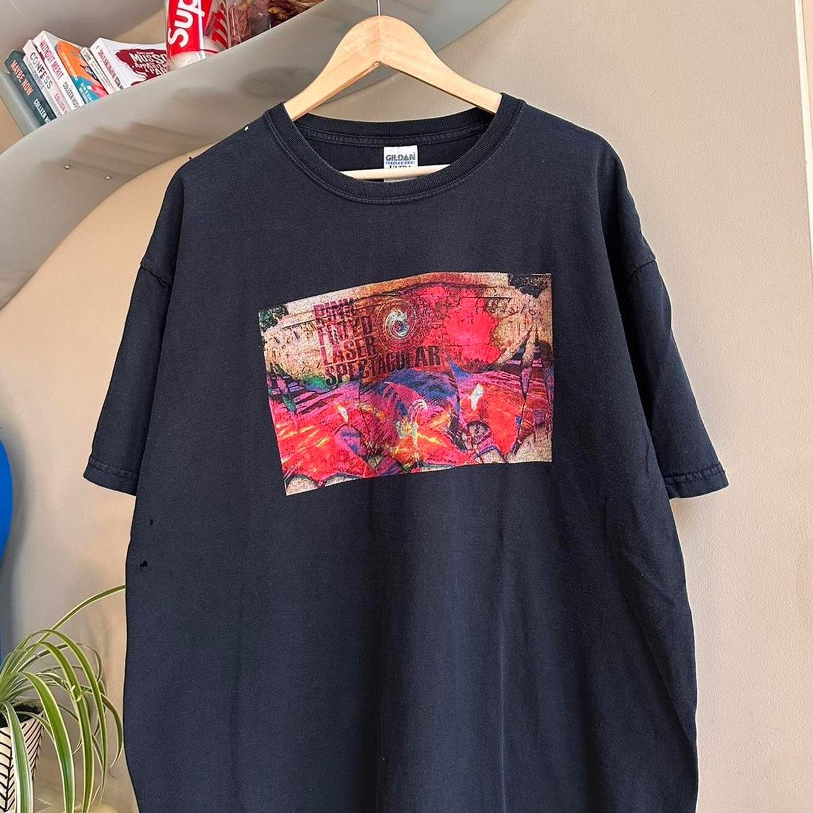 Band Tees × Pink Floyd × Vintage Vintage Pink Floyd Laser Spectacular T-Shirt Size US XL / EU 56 / 4 - 2 Thumbnail
