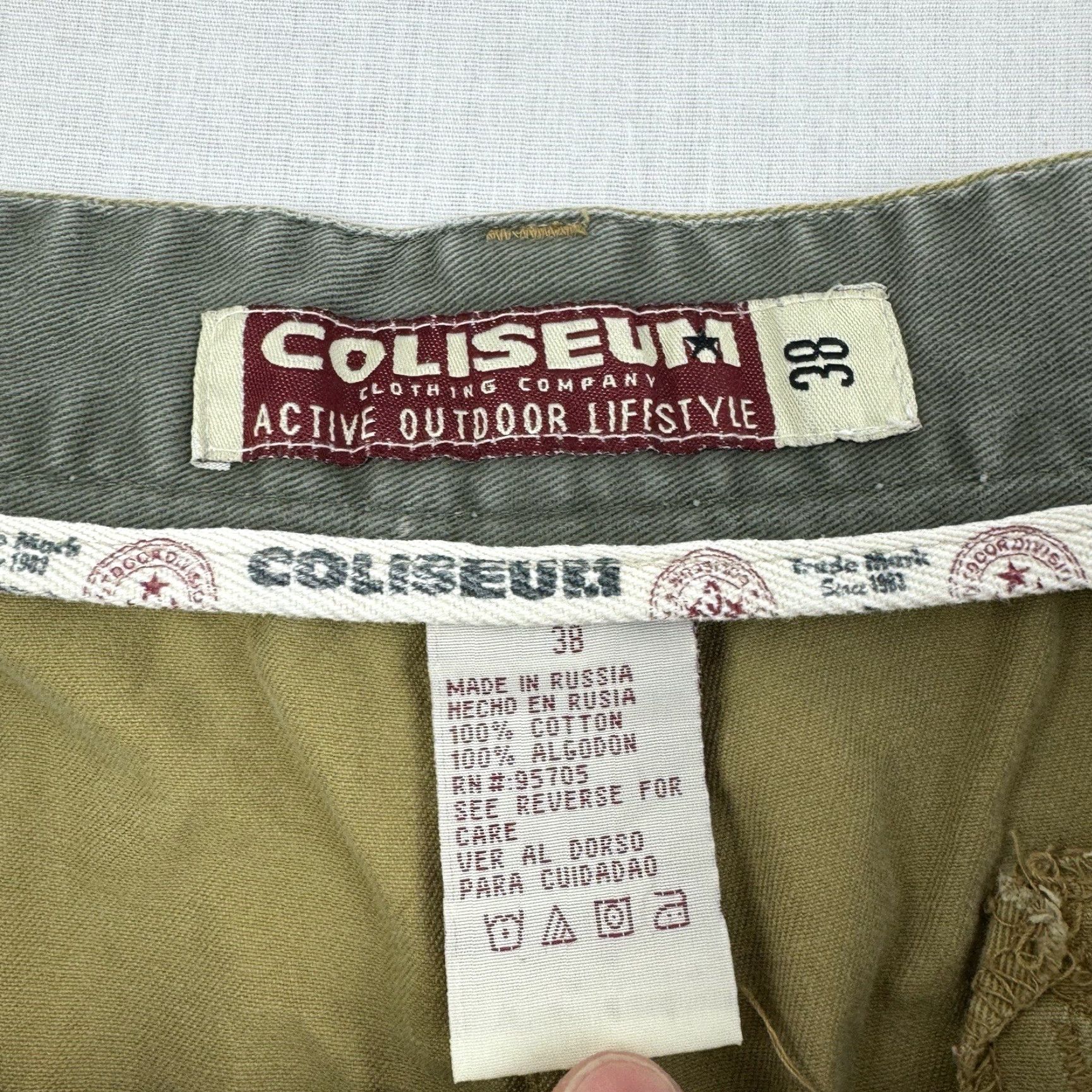 Vintage VINTAGE Coliseum Cargo Shorts Men 38 Tan Brown Cargo Style American Y2K Baggy 90s Skater Casual Mens Size US 38 / EU 54 - 3 Thumbnail