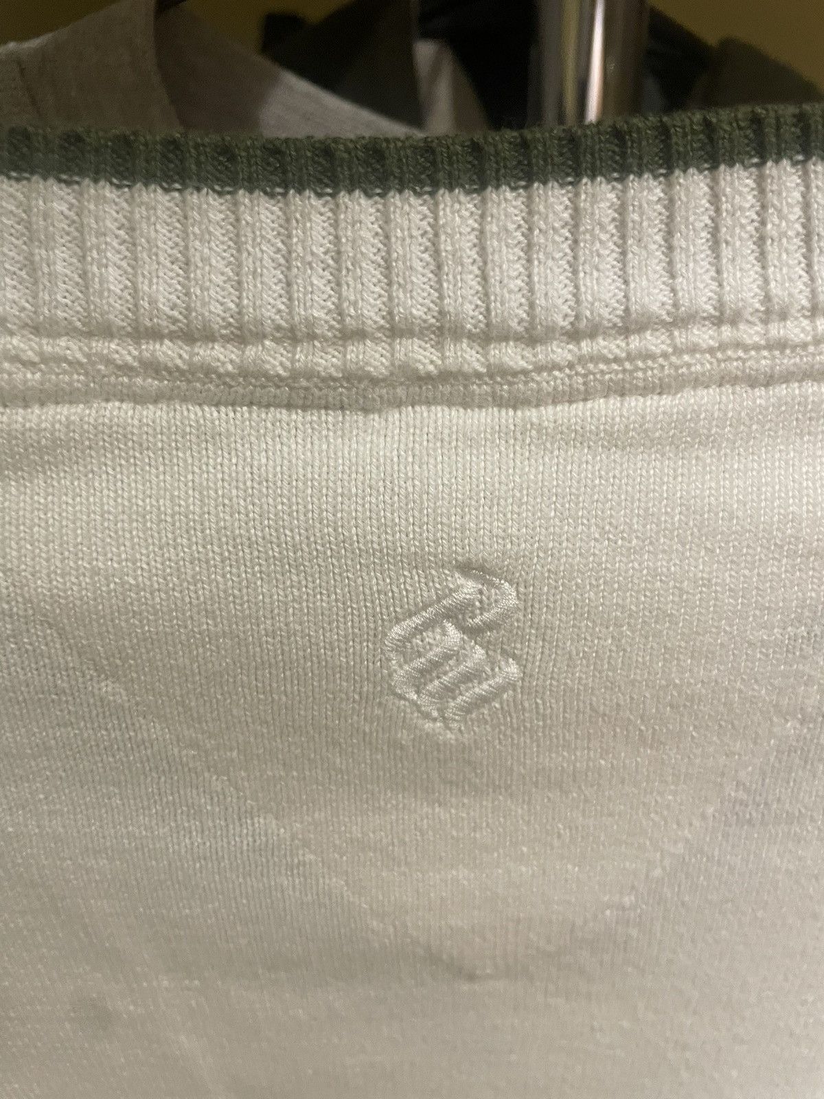 Rocawear Vintage Rocawear V-neck Sweater Size US XL / EU 56 / 4 - 6 Thumbnail