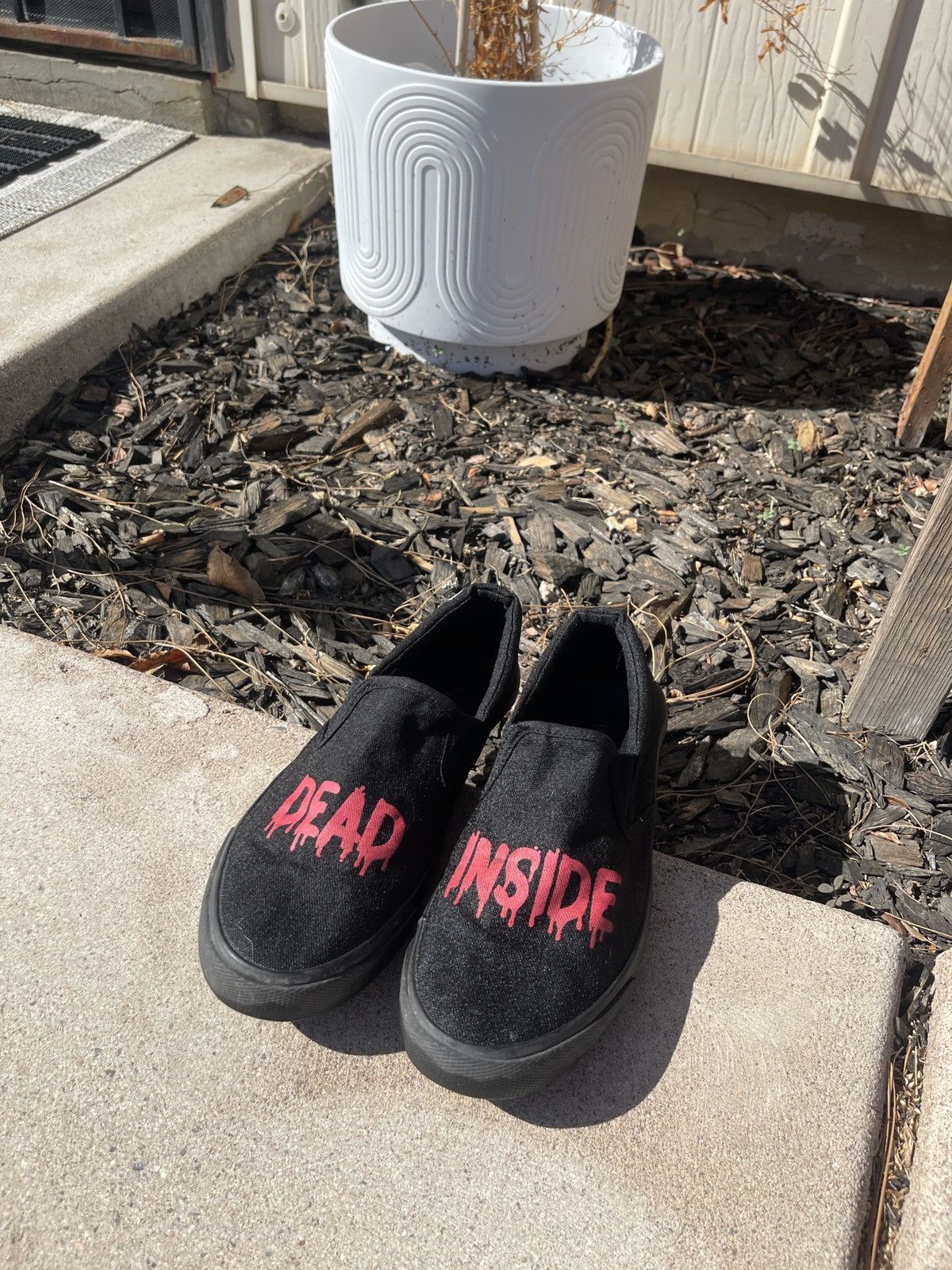 Hot Topic DEAD INSIDE HT Shoes Size 11W/9M Size US 11 / IT 41 - 2 Thumbnail