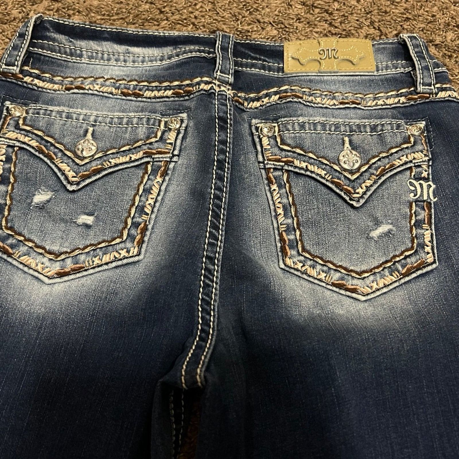 Miss Me Miss Me Women’s Mid Rise Straight Jeans size 30W x 33L Size 30" / US 8 / IT 44 - 6 Thumbnail