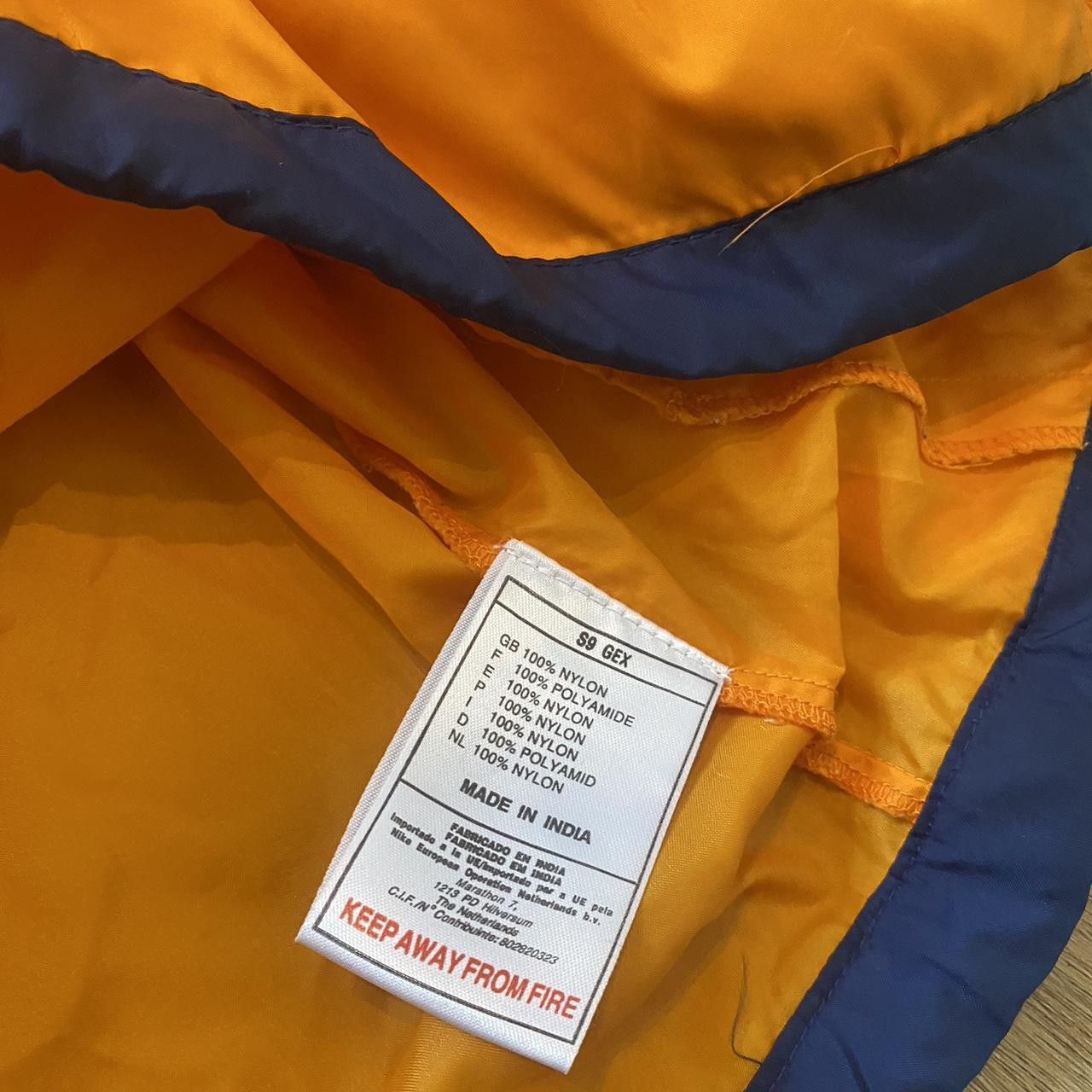 Nike 90s Vintage Orange Nike Windbreaker Jacket Rain Size US XS / EU 42 / 0 - 6 Thumbnail