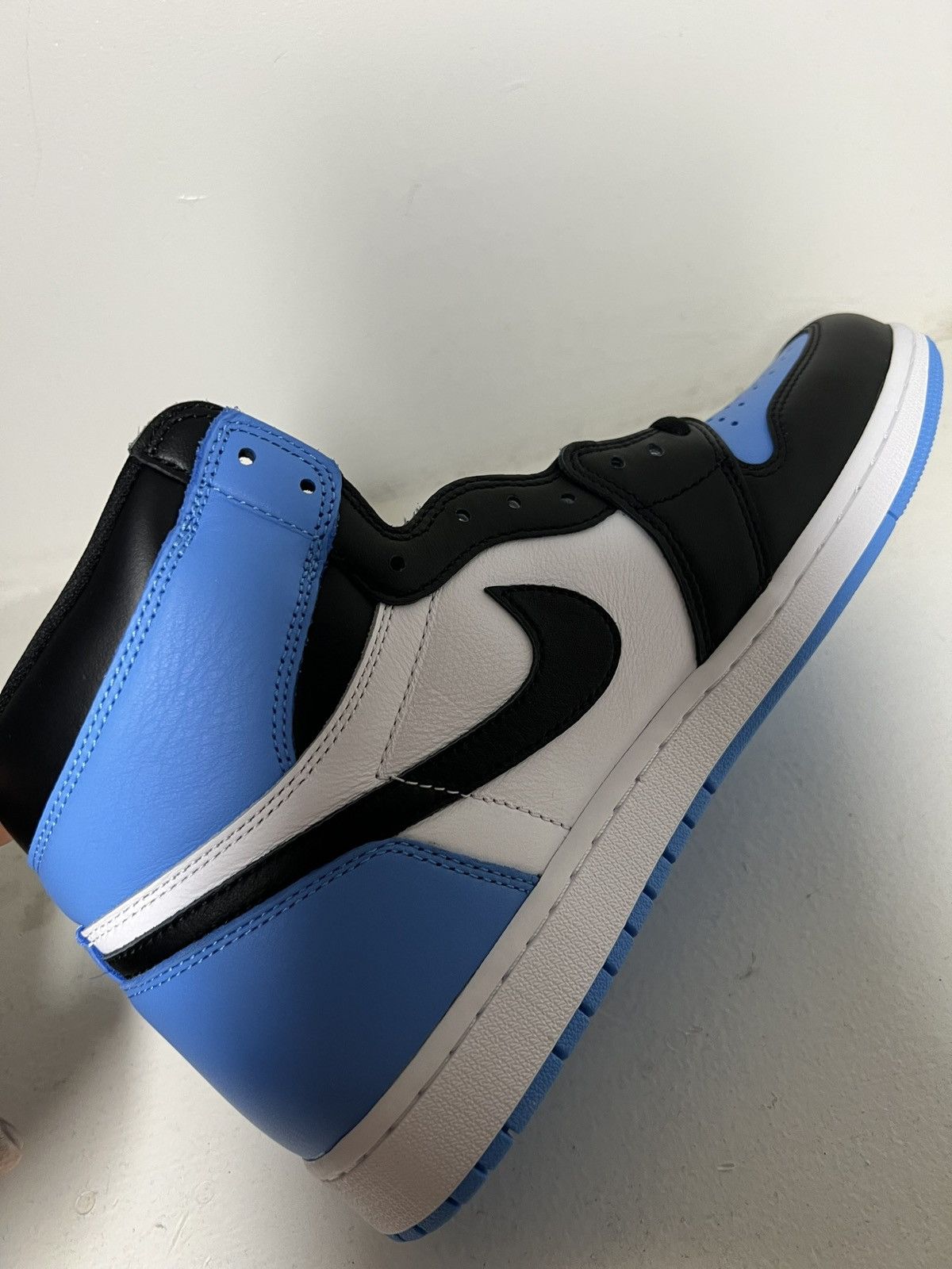 Nike Nike Air Jordan 1 Retro High OG University Blue/Black/White Size US 11.5 / EU 44-45 - 5 Thumbnail