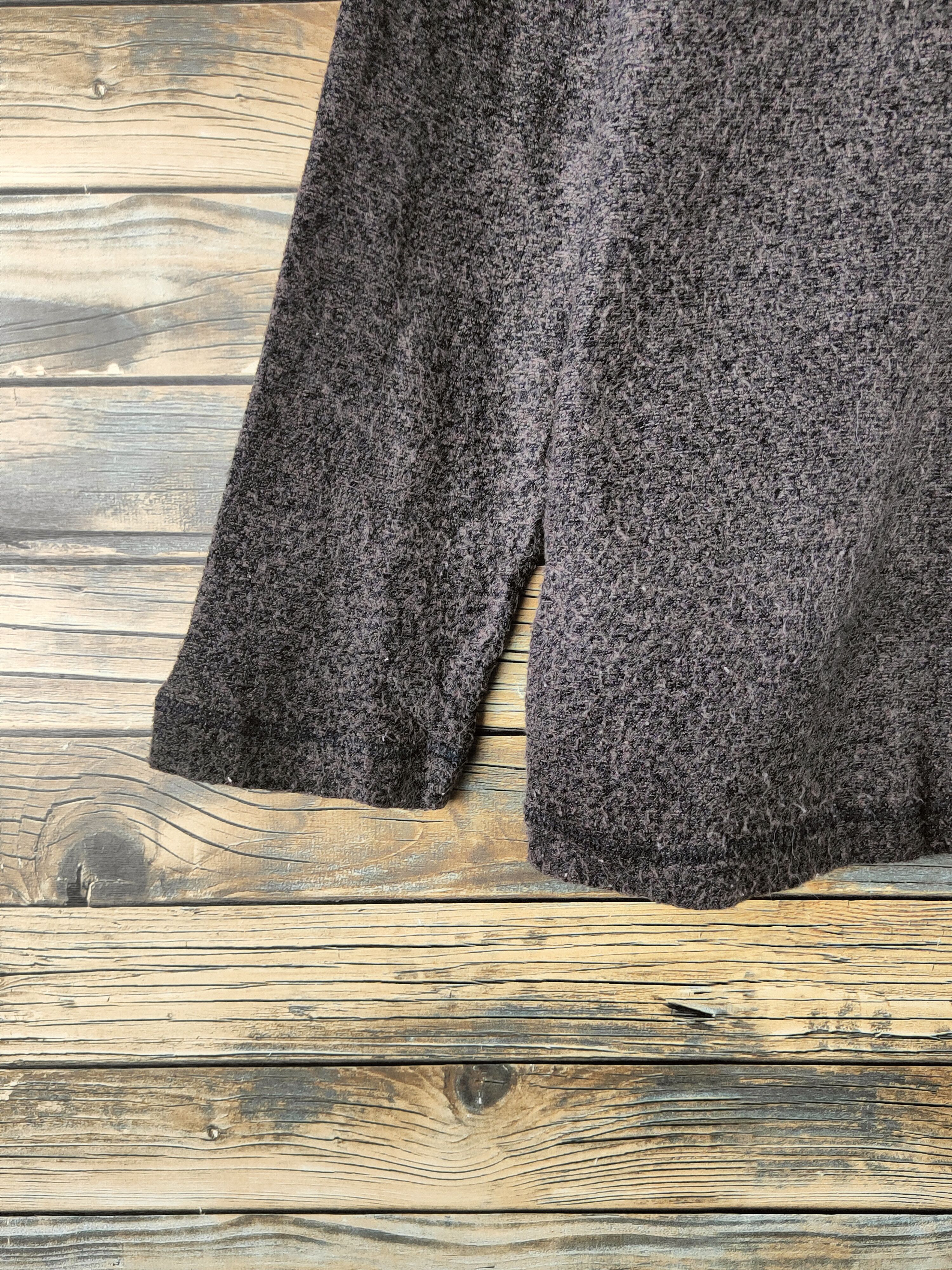 Japanese Brand DL Moderm Brown Knitwear Long Sleeve T-shirts #46-941 Size US M / EU 48-50 / 2 - 4 Thumbnail
