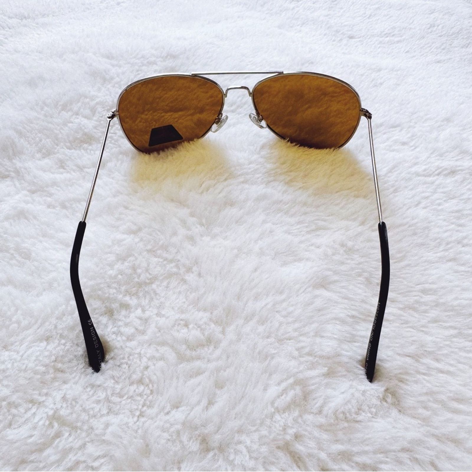 Other Edward Gold with Silver Rims Polarized Aviator Sunglasses Size ONE SIZE - 11 Thumbnail