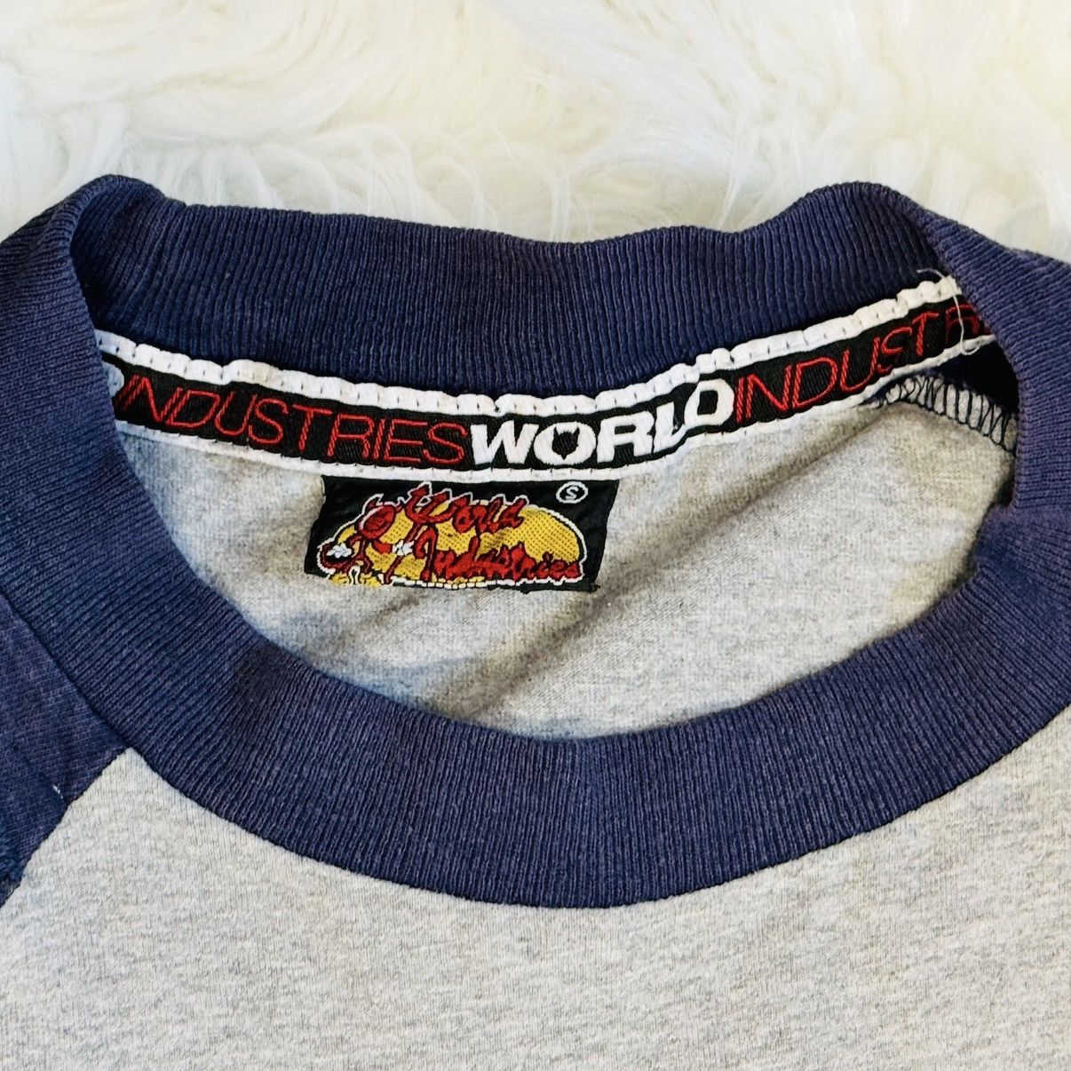 World Industries Vintage WORLD INDUSTRIES Raglan Skateboard Company Shirt Size US M / EU 48-50 / 2 - 3 Thumbnail