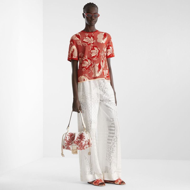 Fendi o1s1wg110326 T Shirt in Red Size M / US 6-8 / IT 42-44 - 4 Thumbnail