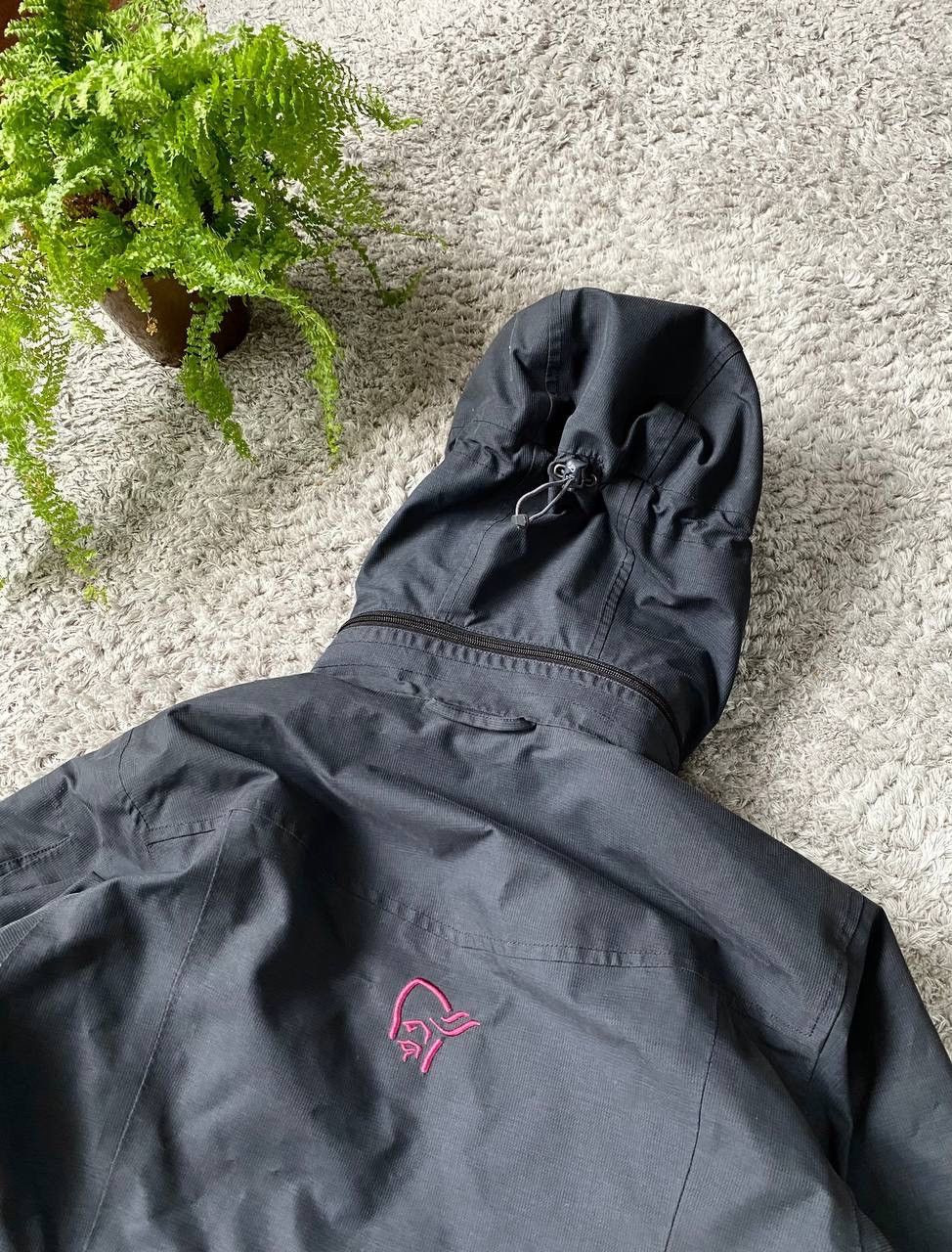 Norrona Norrona Light Jacket Streetwear Gorpcore Outdoor Gore-Tex Size L / US 10 / IT 46 - 10 Thumbnail