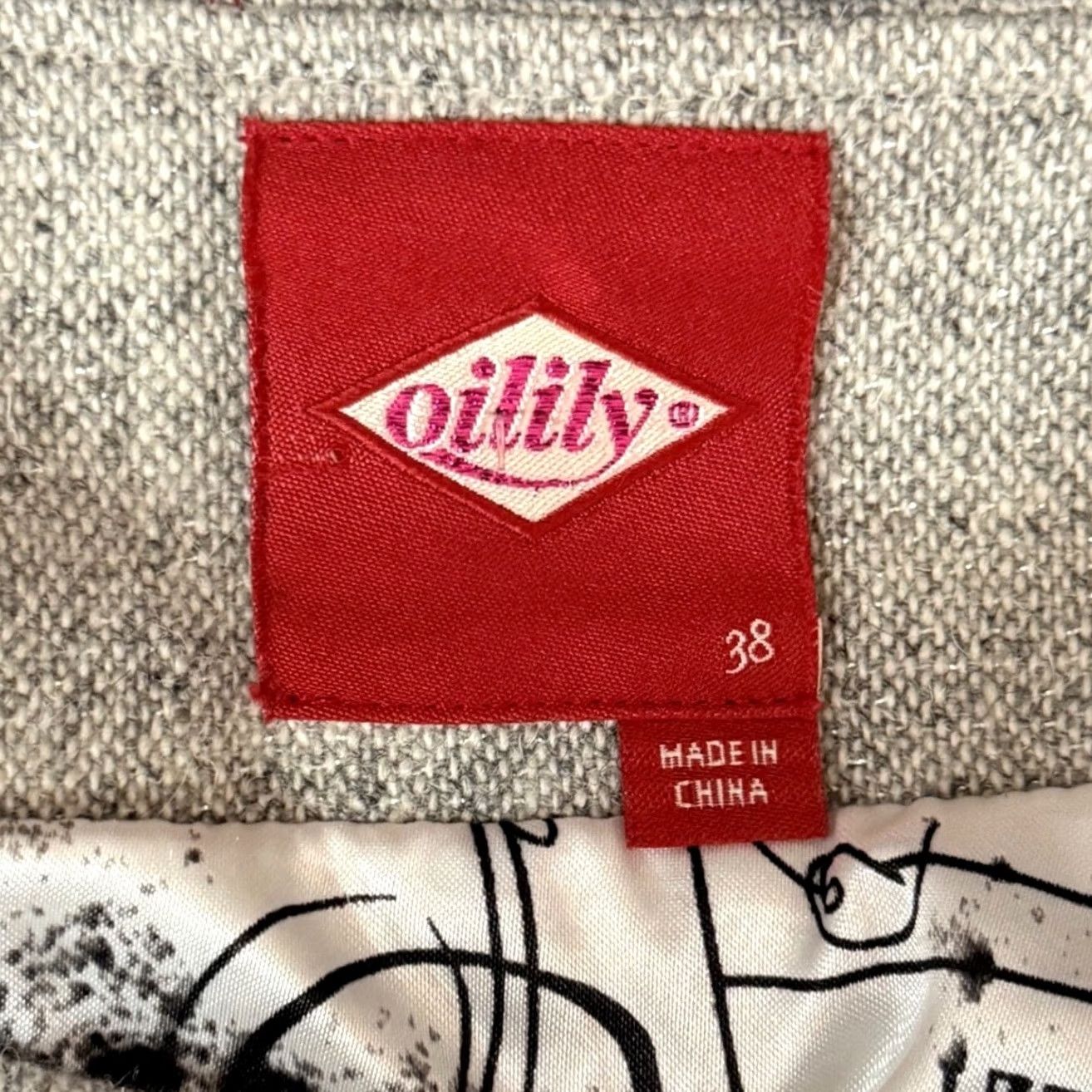 Oilily VINTAGE Oilily Skirt Wool Blend Knit Pleated Embroidered Heart Lined Side Zipper Gray 21" Knee Length Adults Womens Size 30" / US 8 / IT 44 - 5 Thumbnail