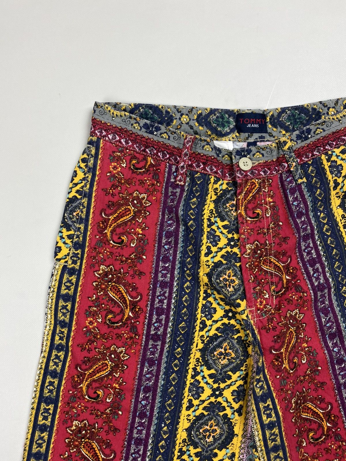 Tommy Hilfiger Tommy Hilfiger Jeans Vintage Patterned Shorts Size 30 Size US 30 / EU 46 - 7 Thumbnail