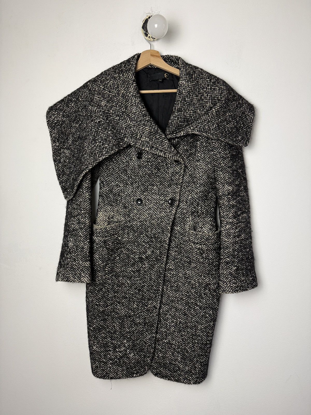 Just Cavalli 00s Just Cavalli Asymmetrical Double Breasted Coat Size M / US 6-8 / IT 42-44 - 1 Thumbnail