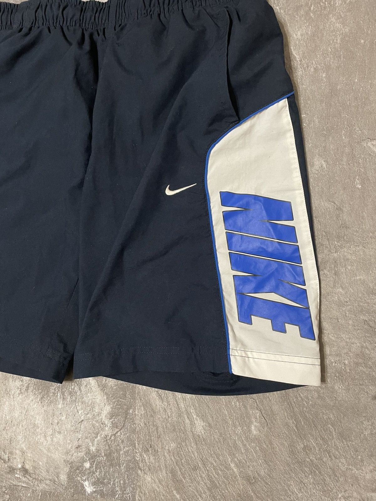 Nike Vintage Nike Basketball Swoosh Big Logo Track Shorts Y2k Size US 30 / EU 46 - 2 Thumbnail