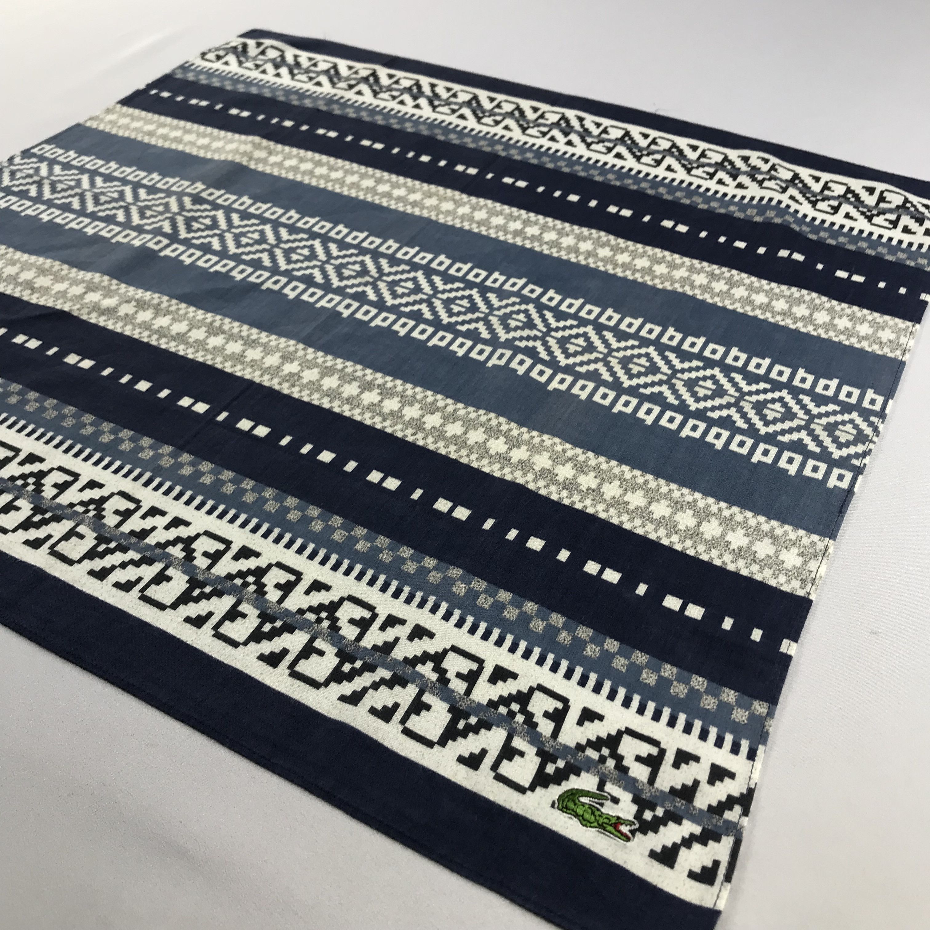 Lacoste Lacoste Handkerchief / Bandana / Neckerchief C605 Size ONE SIZE - 4 Thumbnail