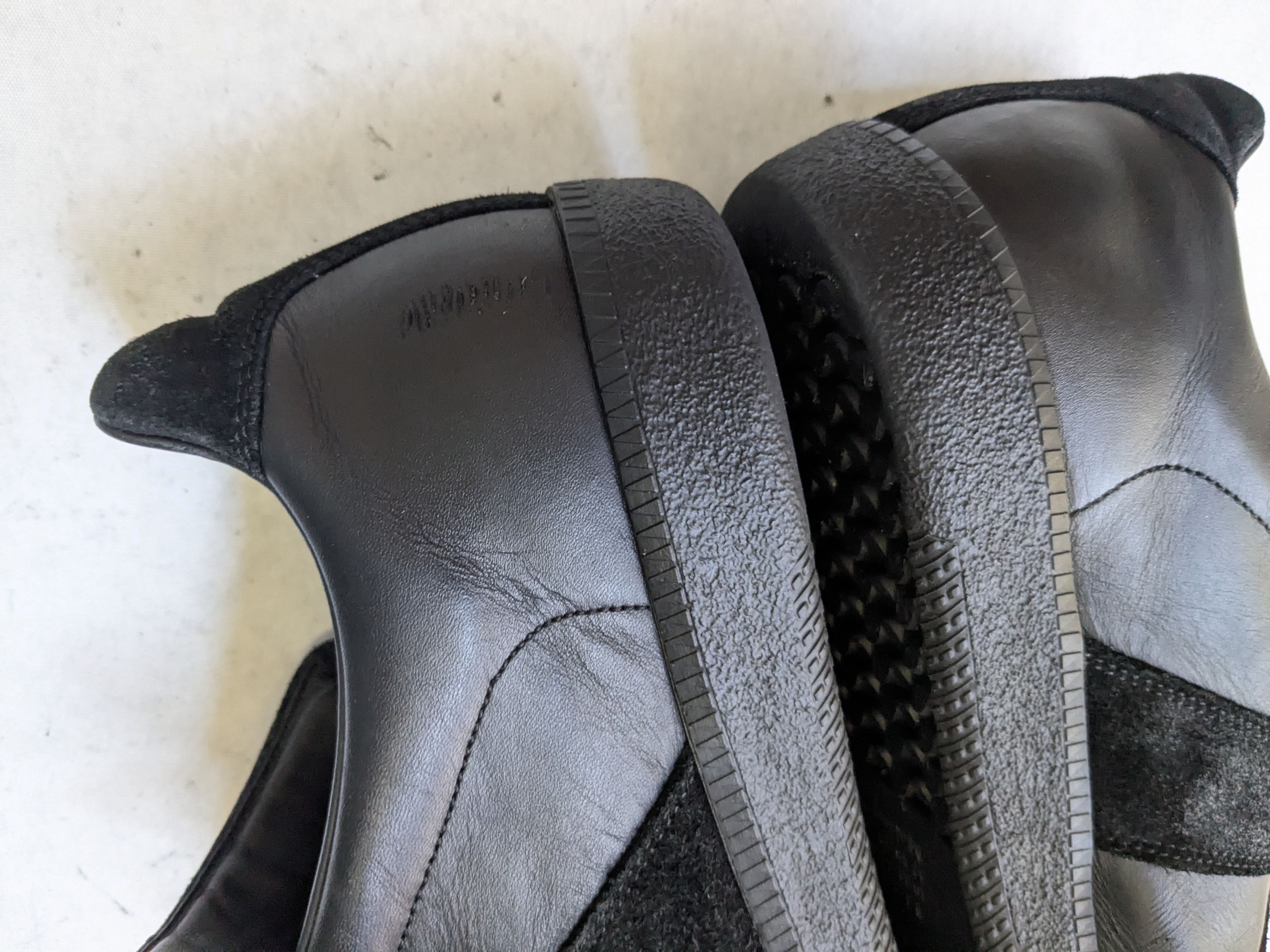 Maison Margiela Maison Margiela GAT Replica Black 9.5 42.5 Low Tops Size US 9.5 / EU 42-43 - 13 Thumbnail