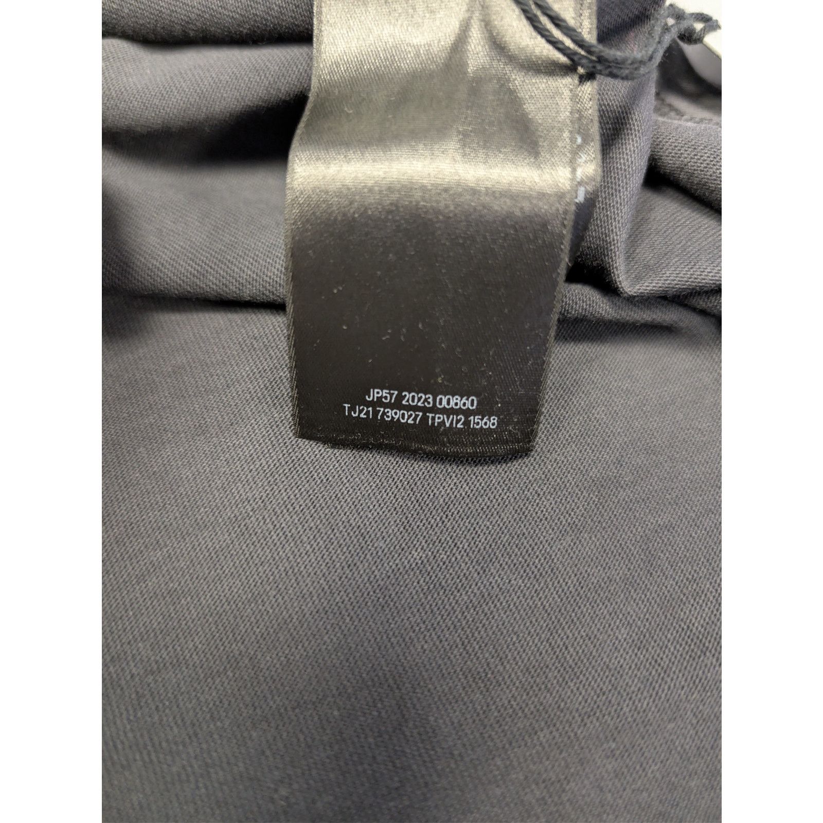 Balenciaga o1rshd1 Metal BB Vintage Jersey L/S Large Fit T-Shirt Black Size US S / EU 44-46 / 1 - 17 Thumbnail