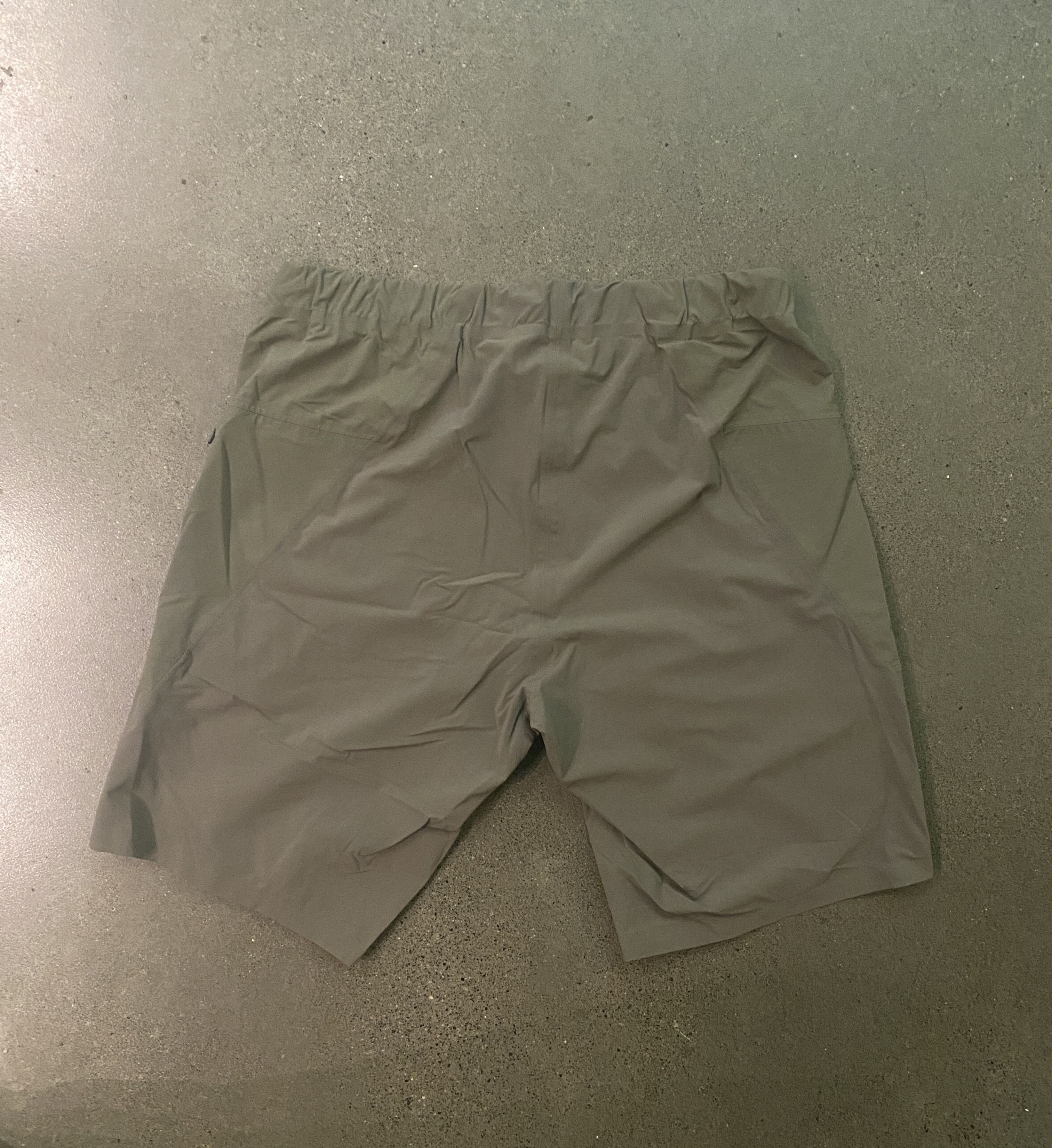 Veilance Secant Short (Clay) Size US 32 / EU 48 - 2 Thumbnail