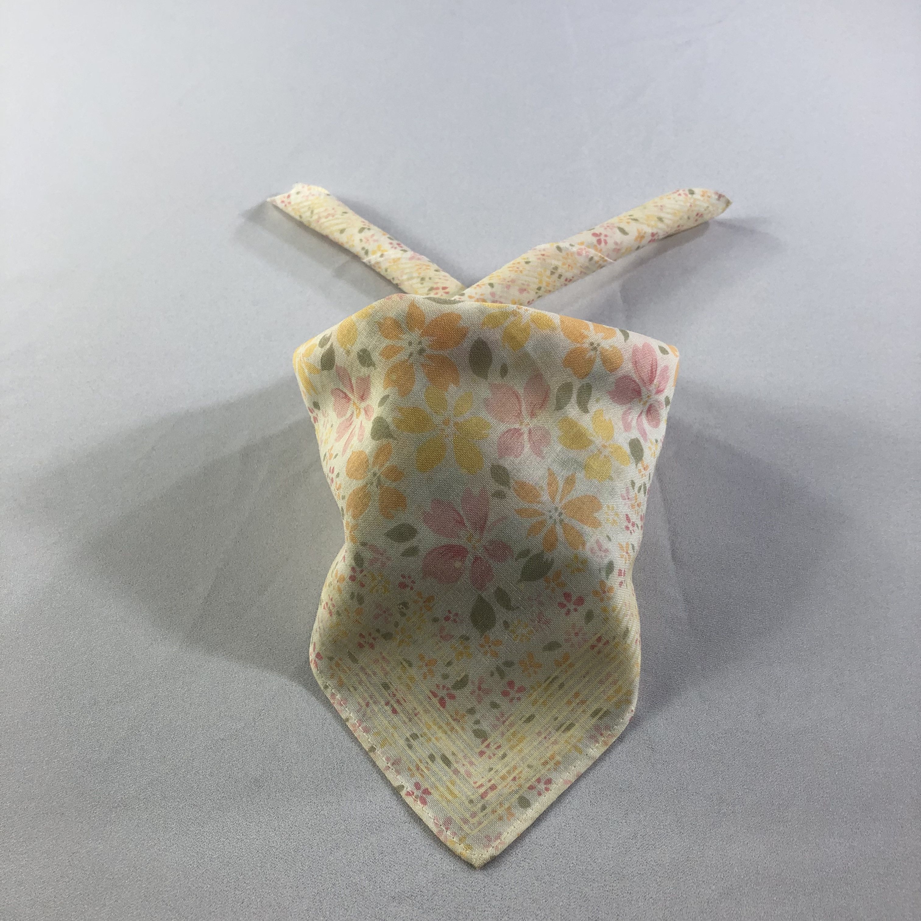 Pierre Balmain Pierre Balmain Floral Handkerchief Neckerchief Bandana H1751 Size ONE SIZE - 1 Thumbnail