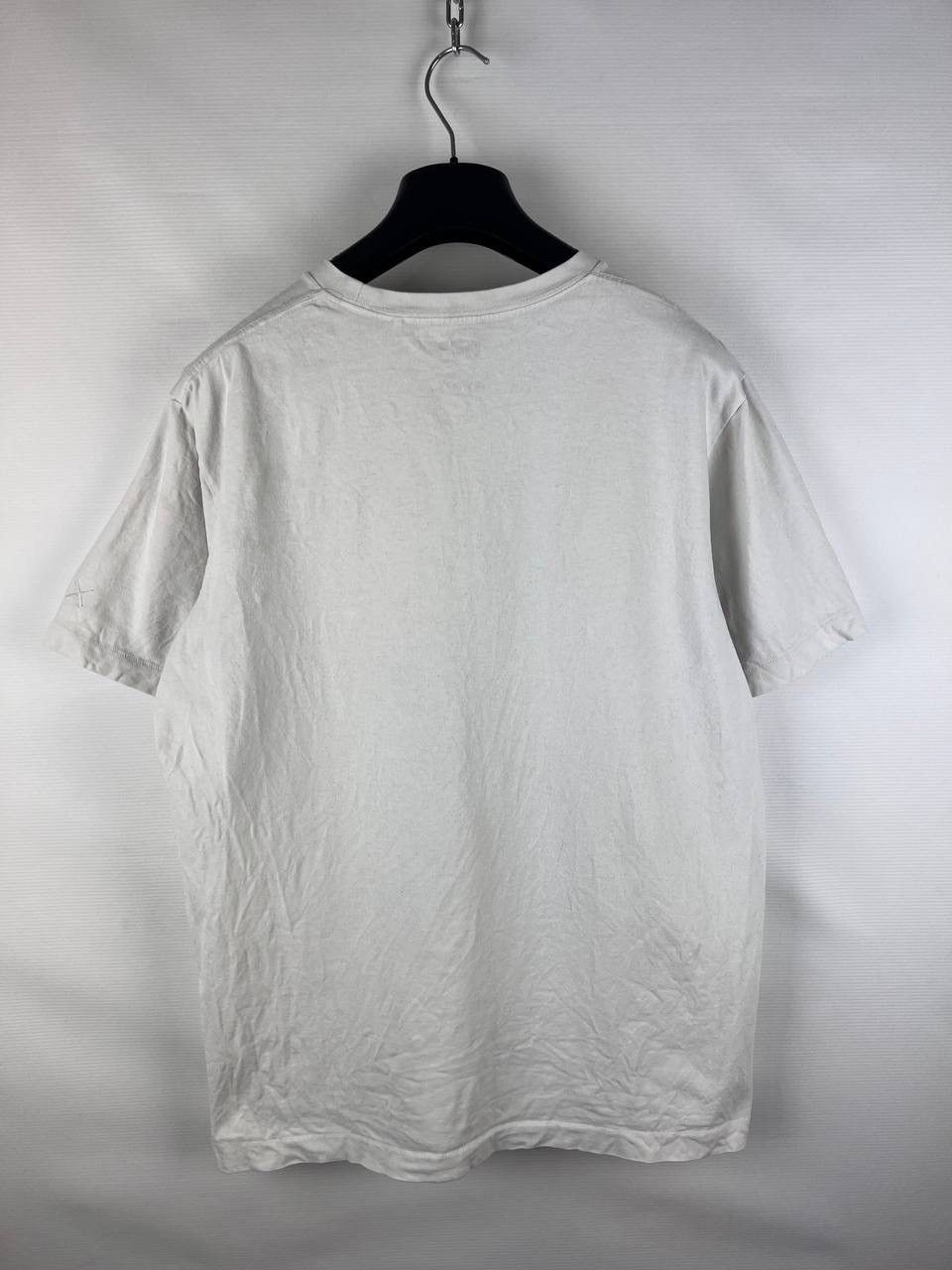 Uniqlo Kaws Uniqlo t-shirt size L Size US L / EU 52-54 / 3 - 2 Thumbnail