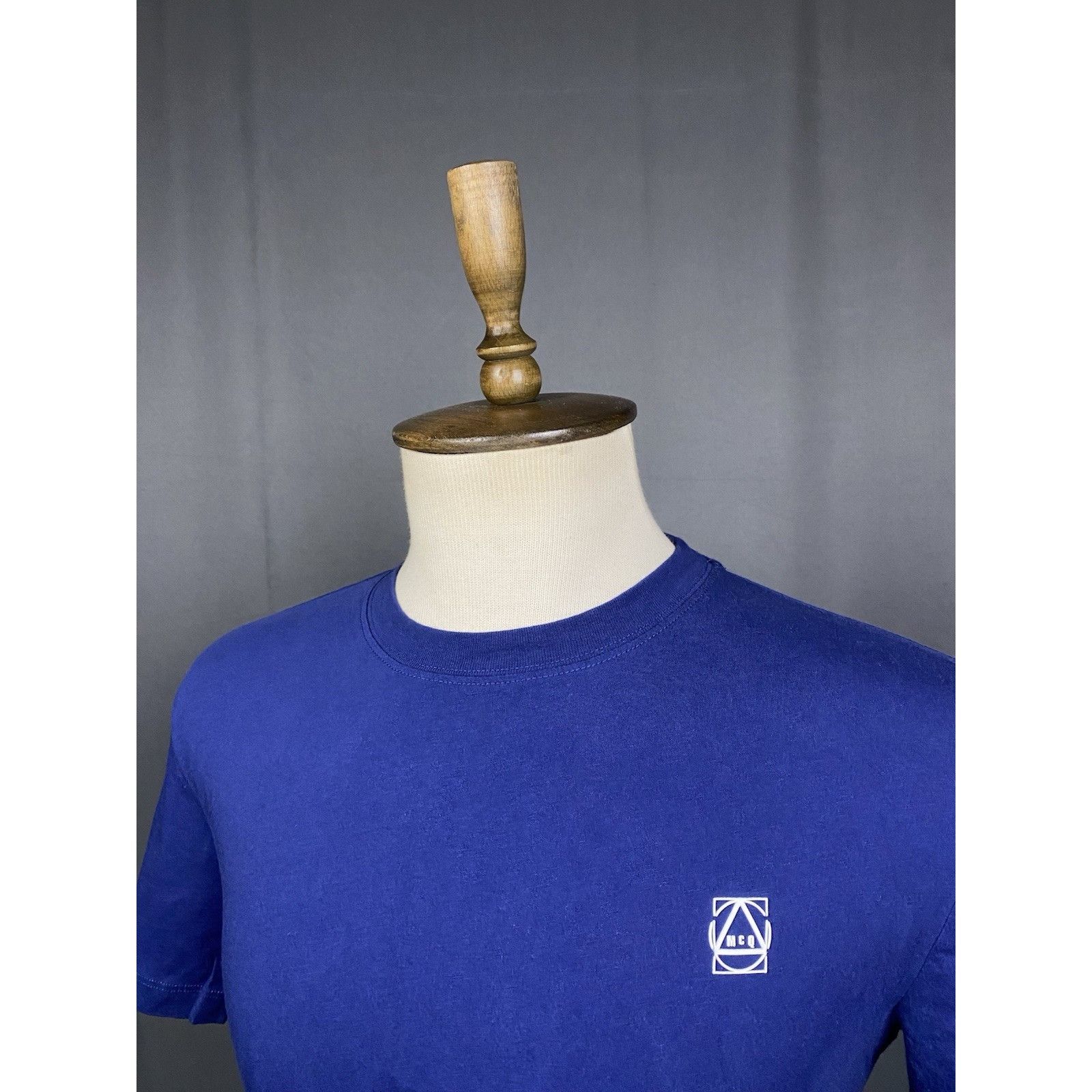 Alexander McQueen Alexander McQueen Small Logo Men's Blue T-Shirt Size L Size US L / EU 52-54 / 3 - 5 Thumbnail