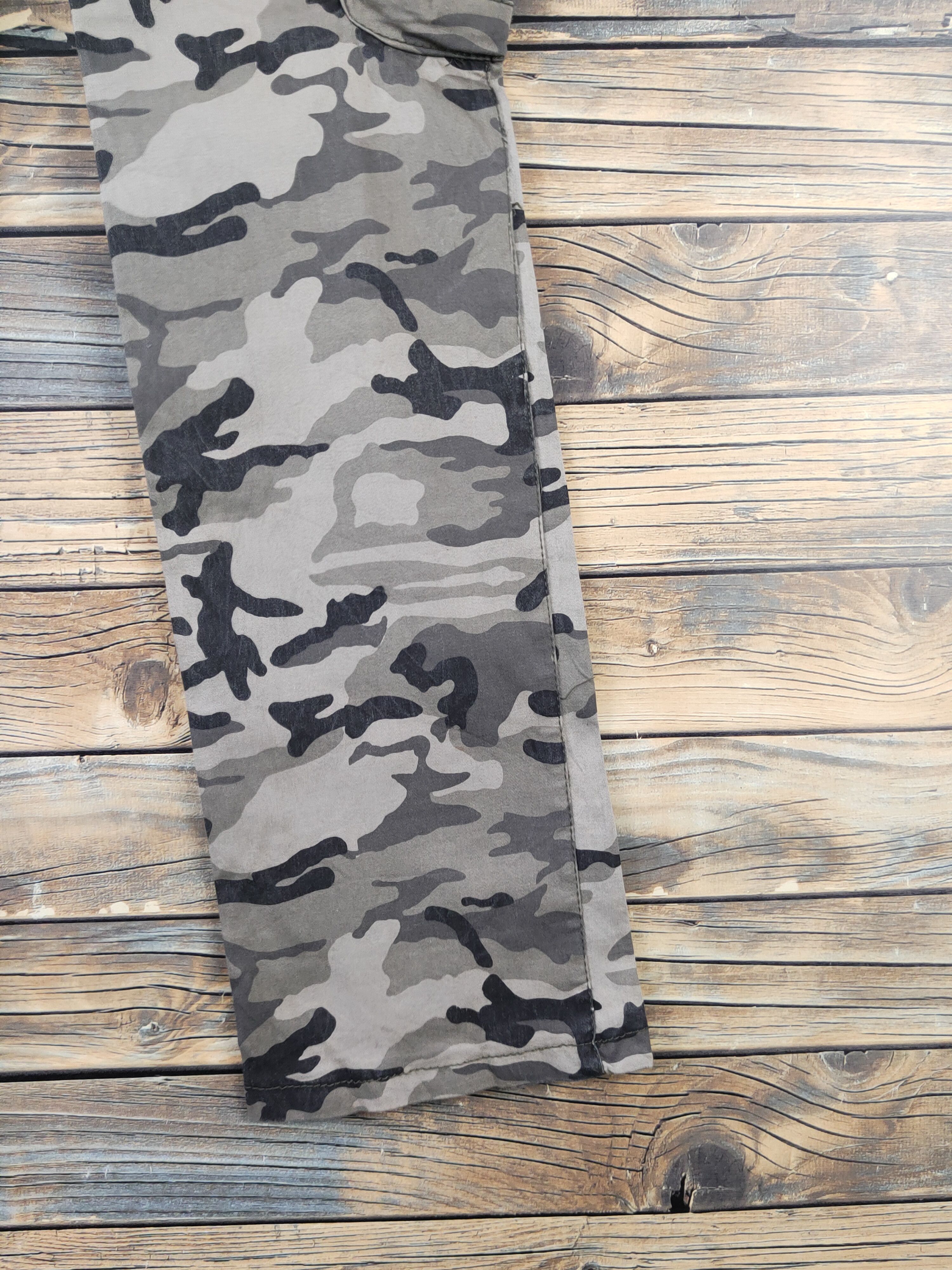 Japanese Brand DLL Japanese Brand Camouflage Multipocket Cargo Pants #234 Size 26" / US 2 / IT 38 - 12 Thumbnail