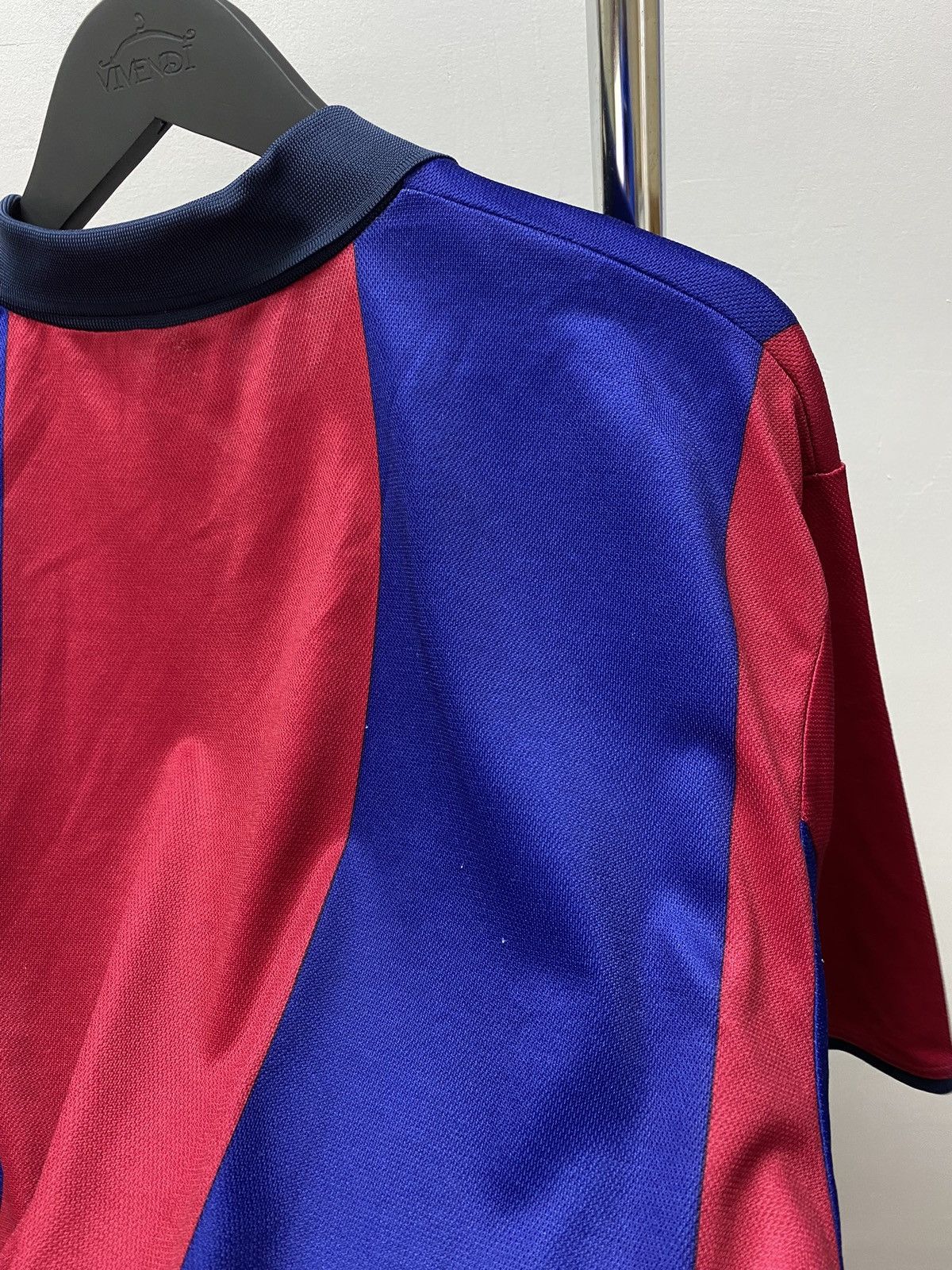 Vintage Vintage FC Barcelona 2000 2001 Home Soccer Jersey Size US XL / EU 56 / 4 - 19 Thumbnail