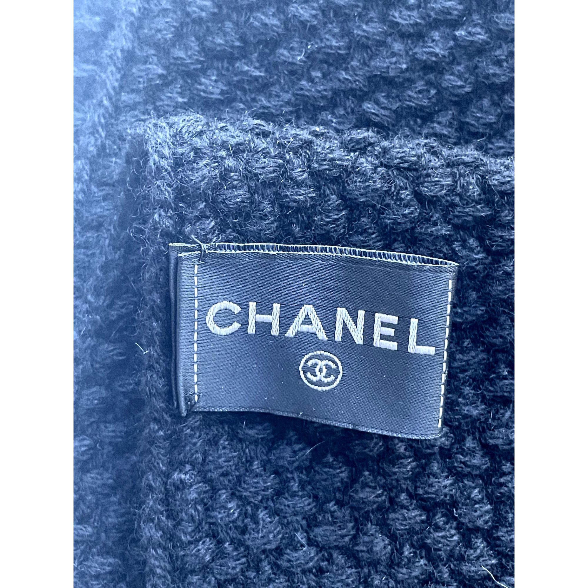 Chanel Chanel Navy Blue Knit Scarf With Pink Logo Embroidery Womens Size ONE SIZE - 9 Thumbnail