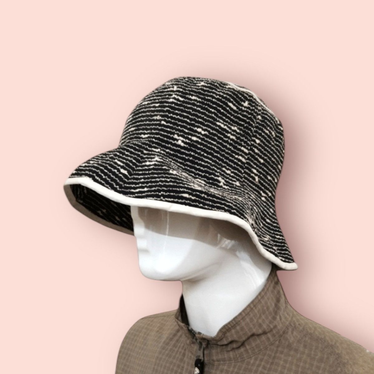 Japanese Brand × Vintage RARE VINTAGE ELLE PARIS BUCKET HAT Size ONE SIZE - 2 Thumbnail