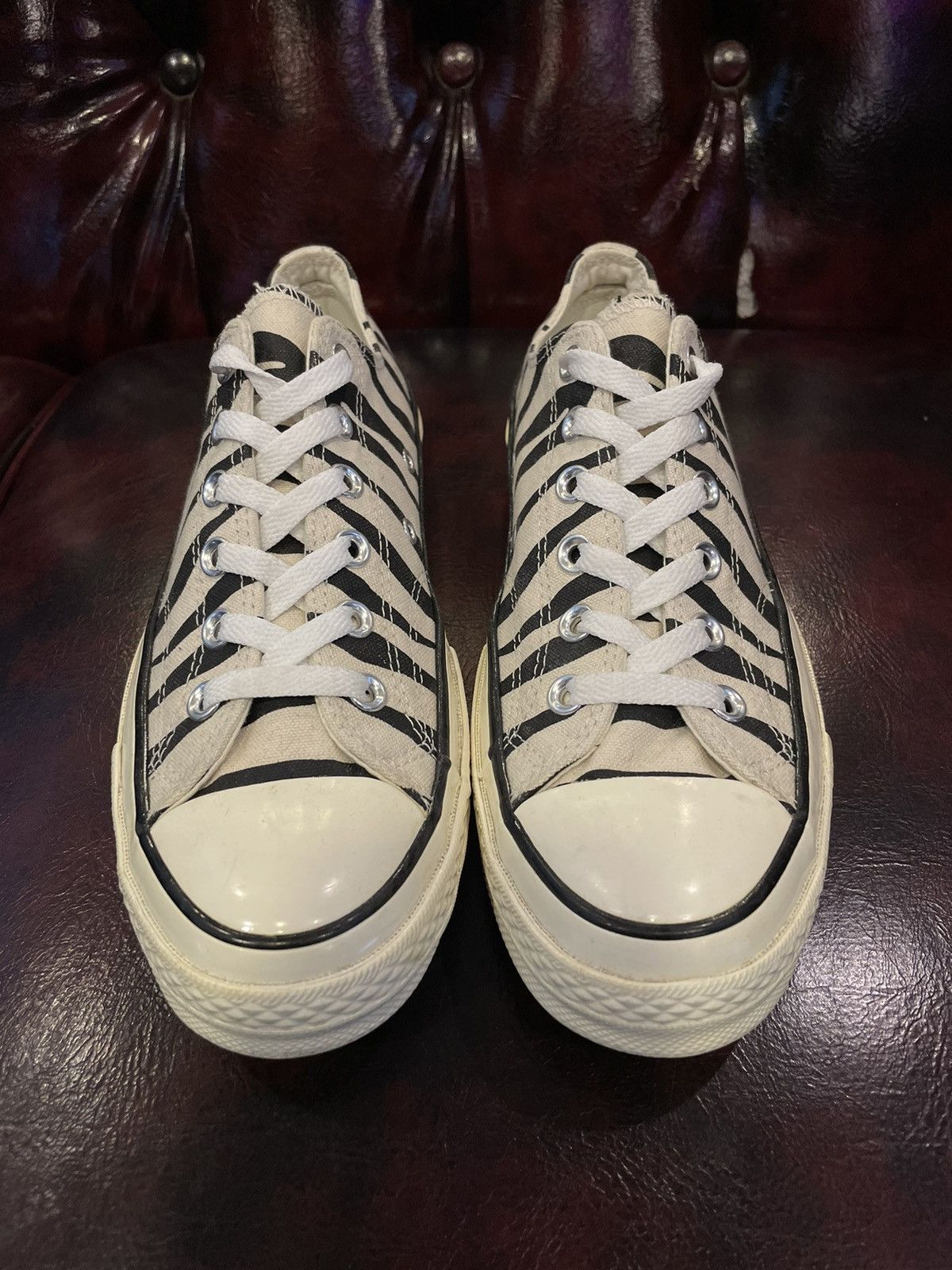 Converse Converse 70 Ox Black Greige Zebra Stripes Size US 7 / EU 40 - 2 Thumbnail