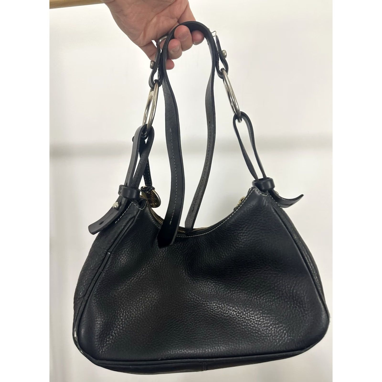 Dooney & Bourke VINTAGE Dooney & Bourke 1975 Black Leather Bag Hand Bag Shoulder Purse Satchel/Top Handle Bag Womens Small Zip Closure Size ONE SIZE - 2 Thumbnail