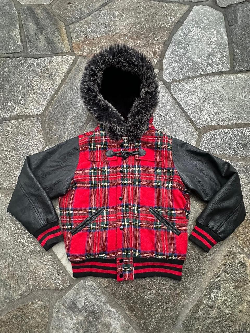 Vintage Red plaid varsity jacket with fur hood and leather sleeves Size S / US 4 / IT 40 - 1 Thumbnail