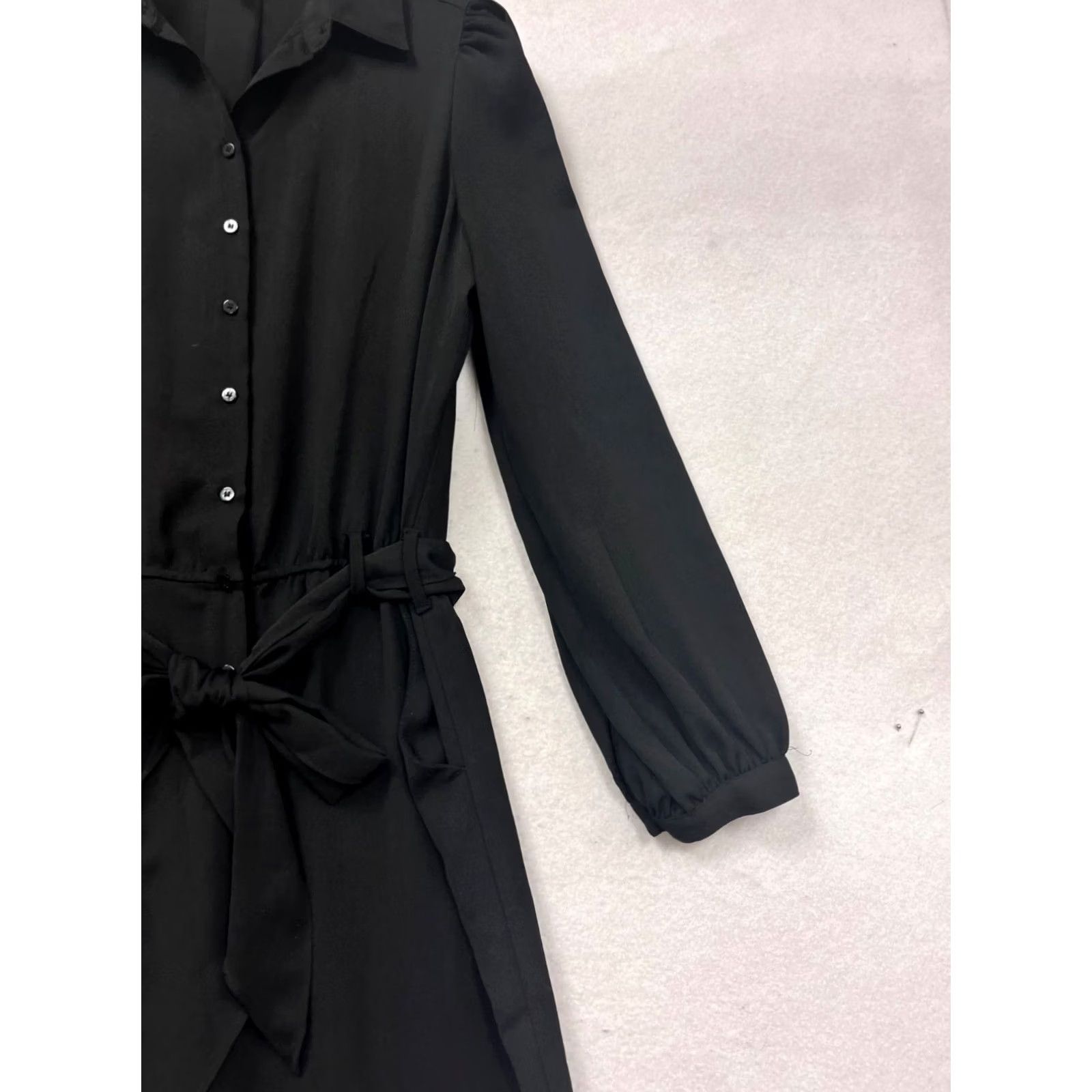 Vintage VINTAGE MAX Studio Black Long Sleeve Button-Front Jumpsuit M Adult Black Womens? Size M / US 6-8 / IT 42-44 - 7 Thumbnail