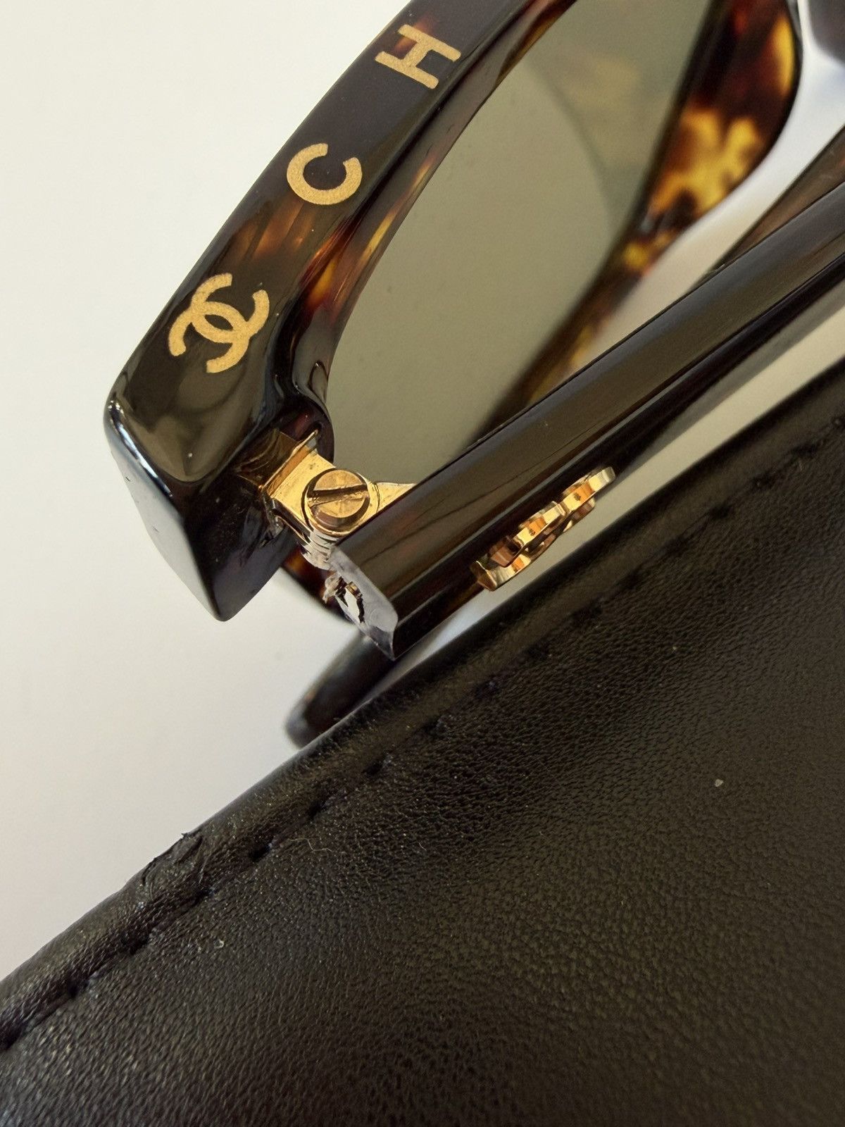 Chanel Chanel Acetate Square Sunglasses in Tortoise Size ONE SIZE - 6 Thumbnail