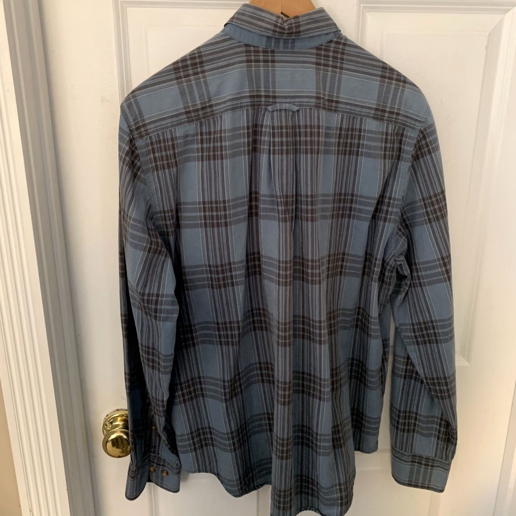 Eddie Bauer Eddie Bauer Button-Up Shirt Men Long Sleeve Plaid Blue L SZ L Mens, Button-Up, Regular, Blue Plaid, 632 Size US L / EU 52-54 / 3 - 6 Thumbnail