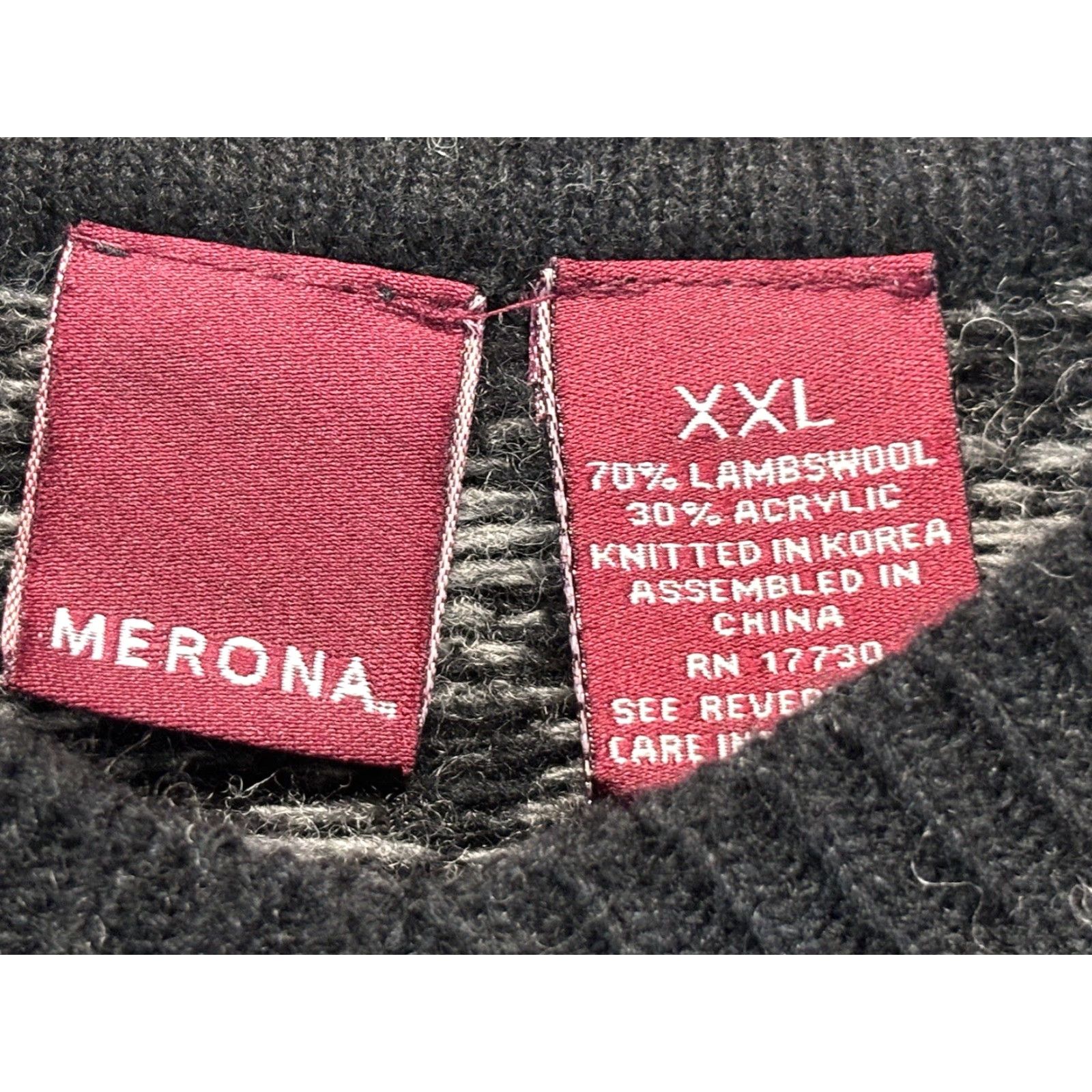 Merona VINTAGE Merona Geometric Wool Sweater Mens 2XL Pullover V-Neck Grey Black 90s Grandpa Size US XXL / EU 58 / 5 - 5 Thumbnail