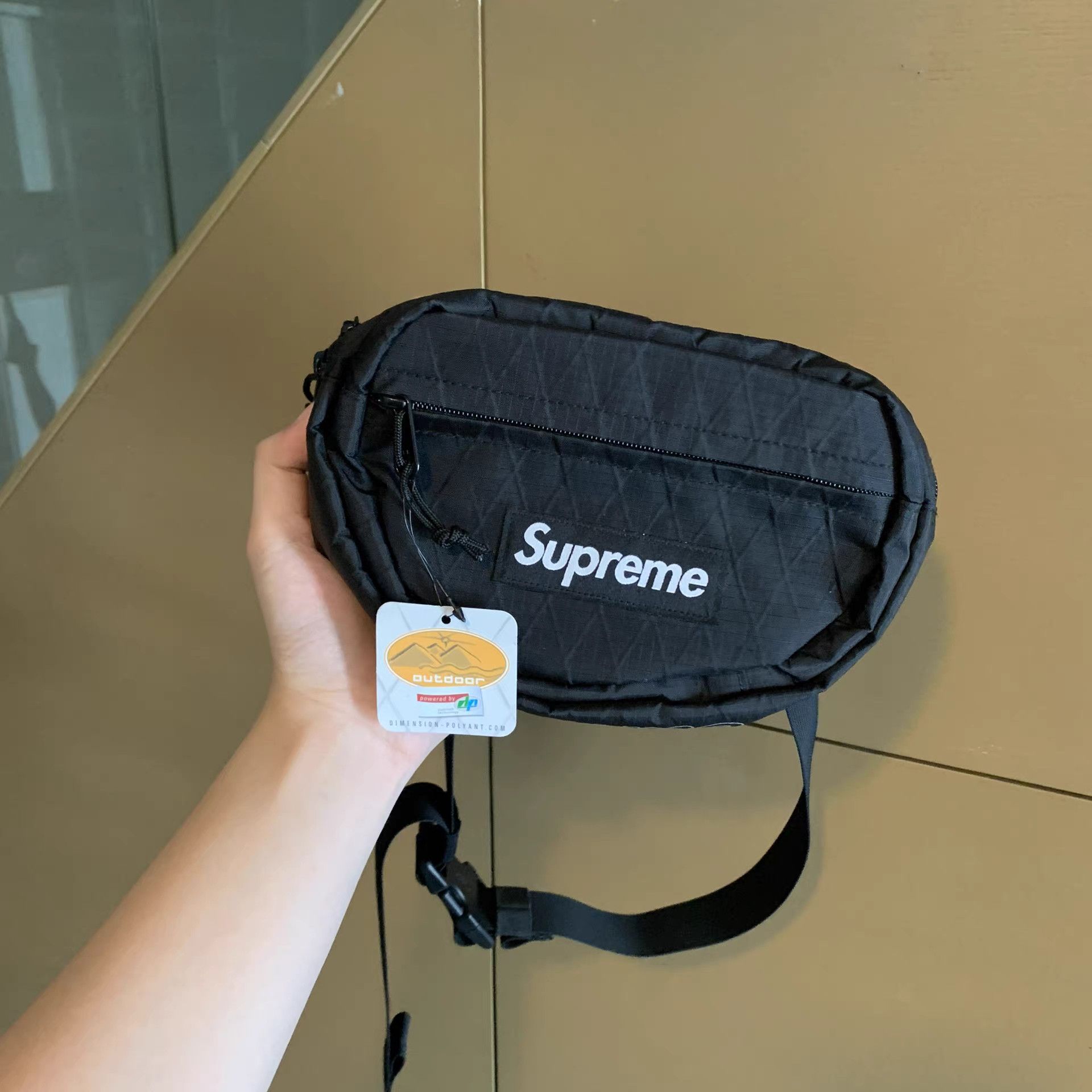 Supreme　19SS Waist Bag Black Supreme Waist Bag Black FW19 - StockX News